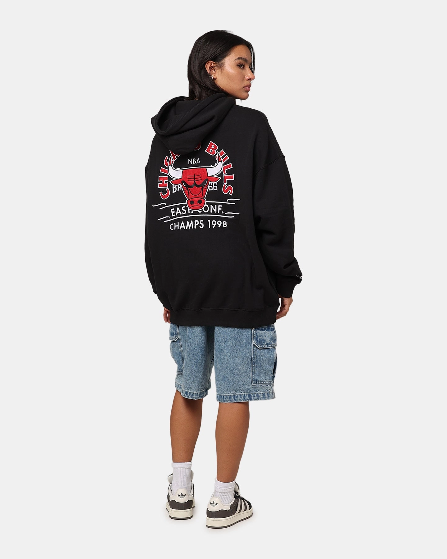 Motion Friendly Mitchell & Ness Chicago Bulls Letterman Hoodie Black