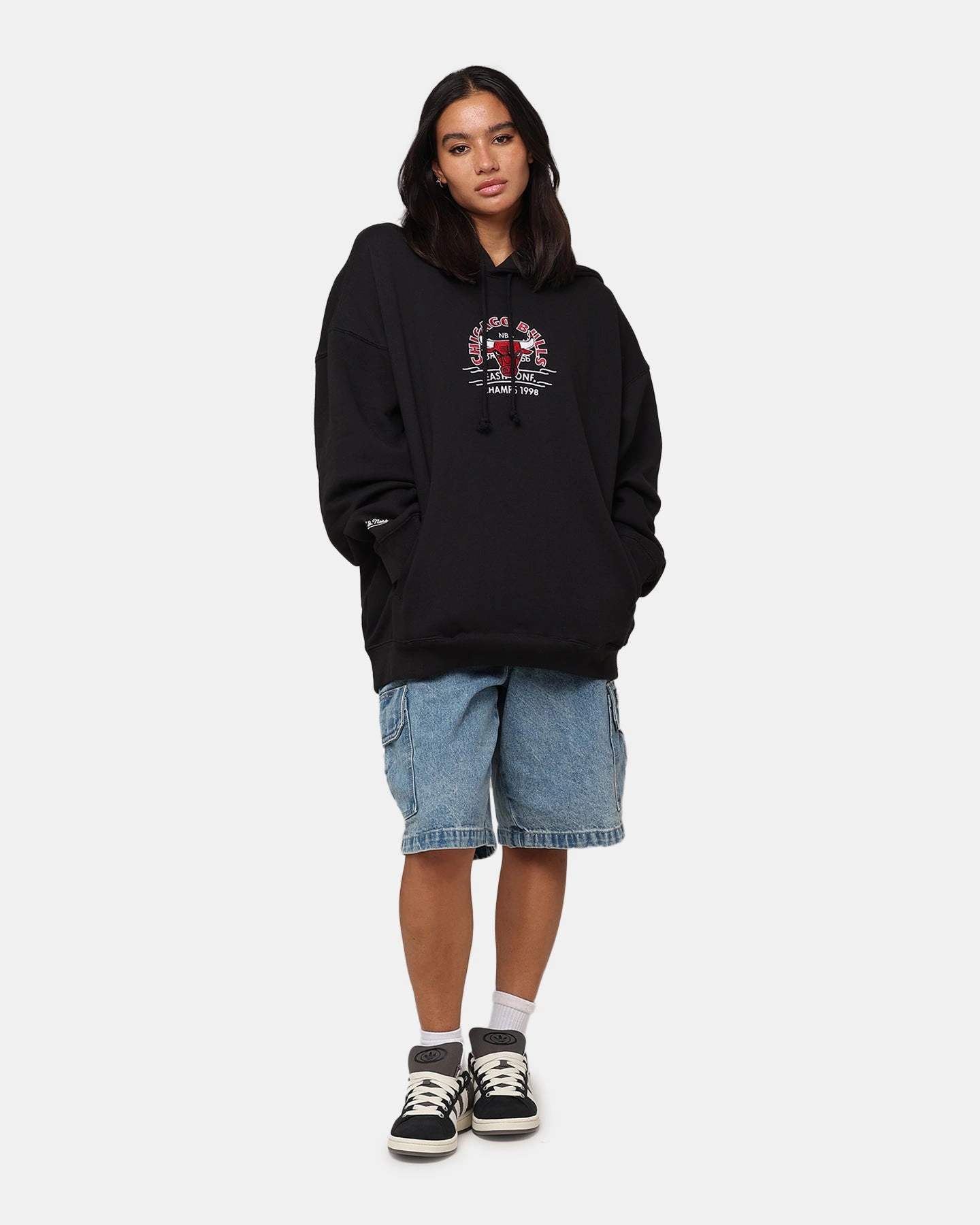 Mitchell & Ness Chicago Bulls Letterman Hoodie Black Compact Packability