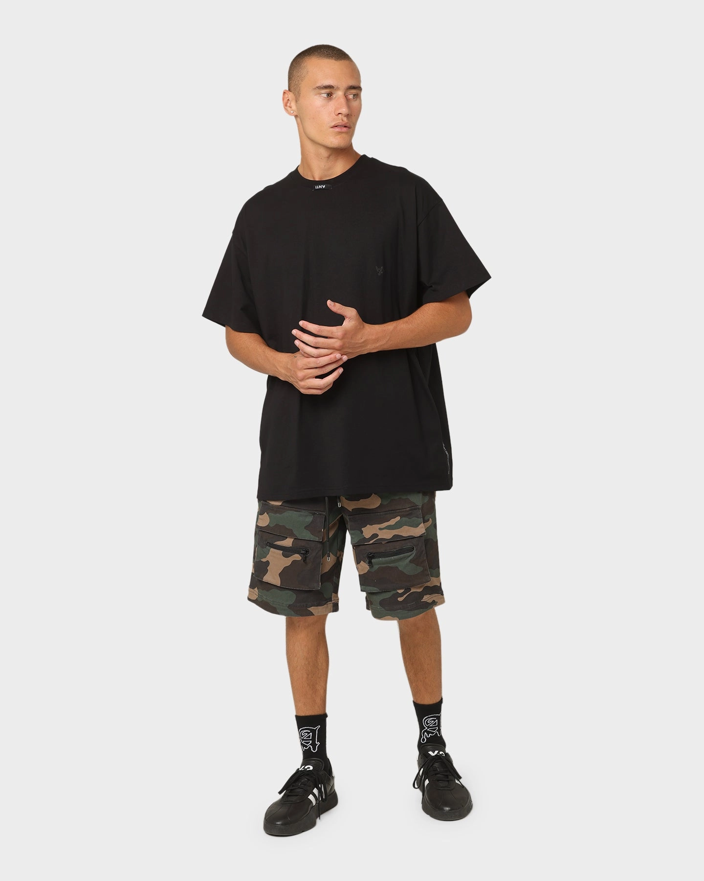 tie-dye look The Anti Order Centurion Cargo Shorts Woodland Camo