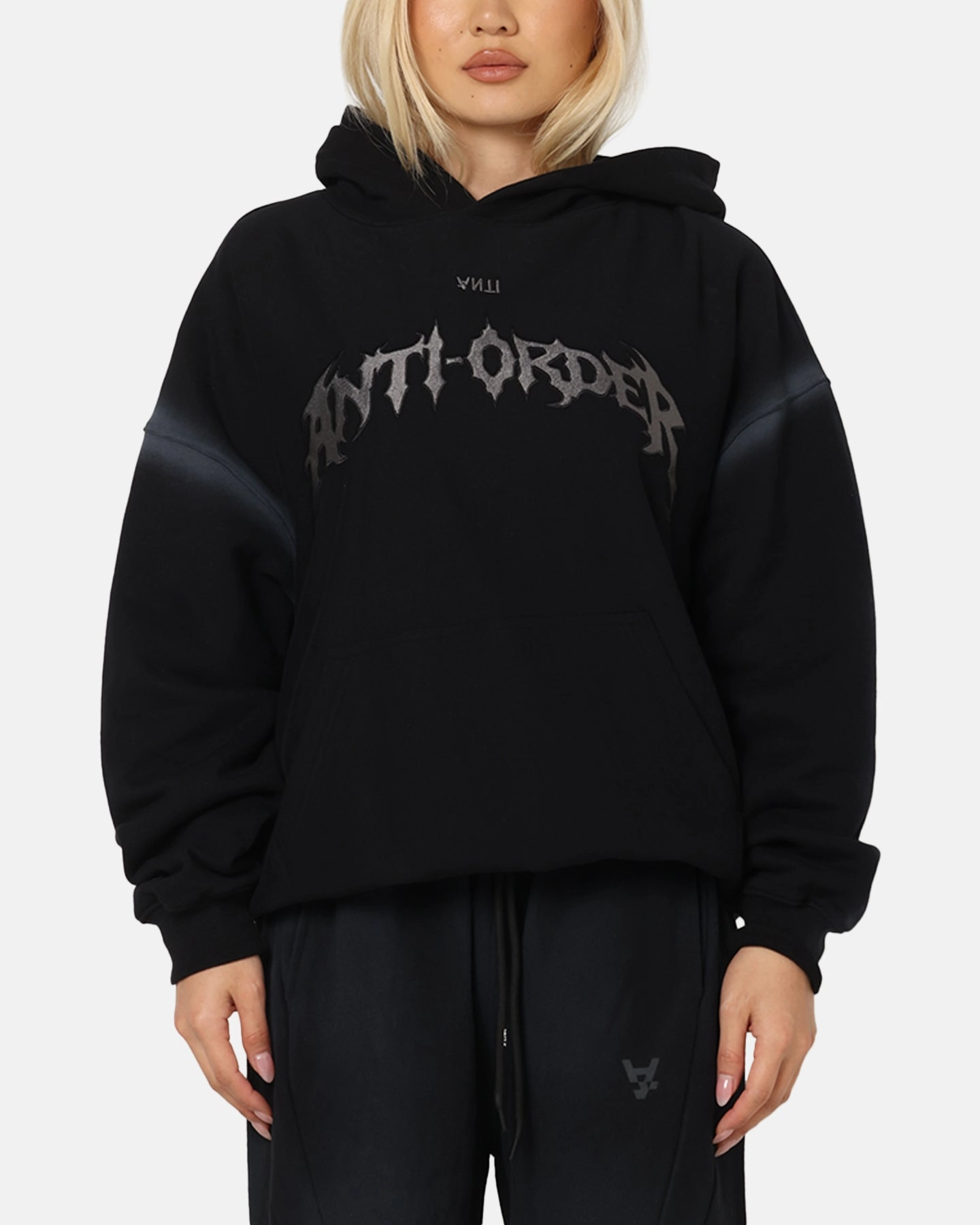 The Anti Order Mosh Boxy Hoodie Sunfade Black/Grey divers