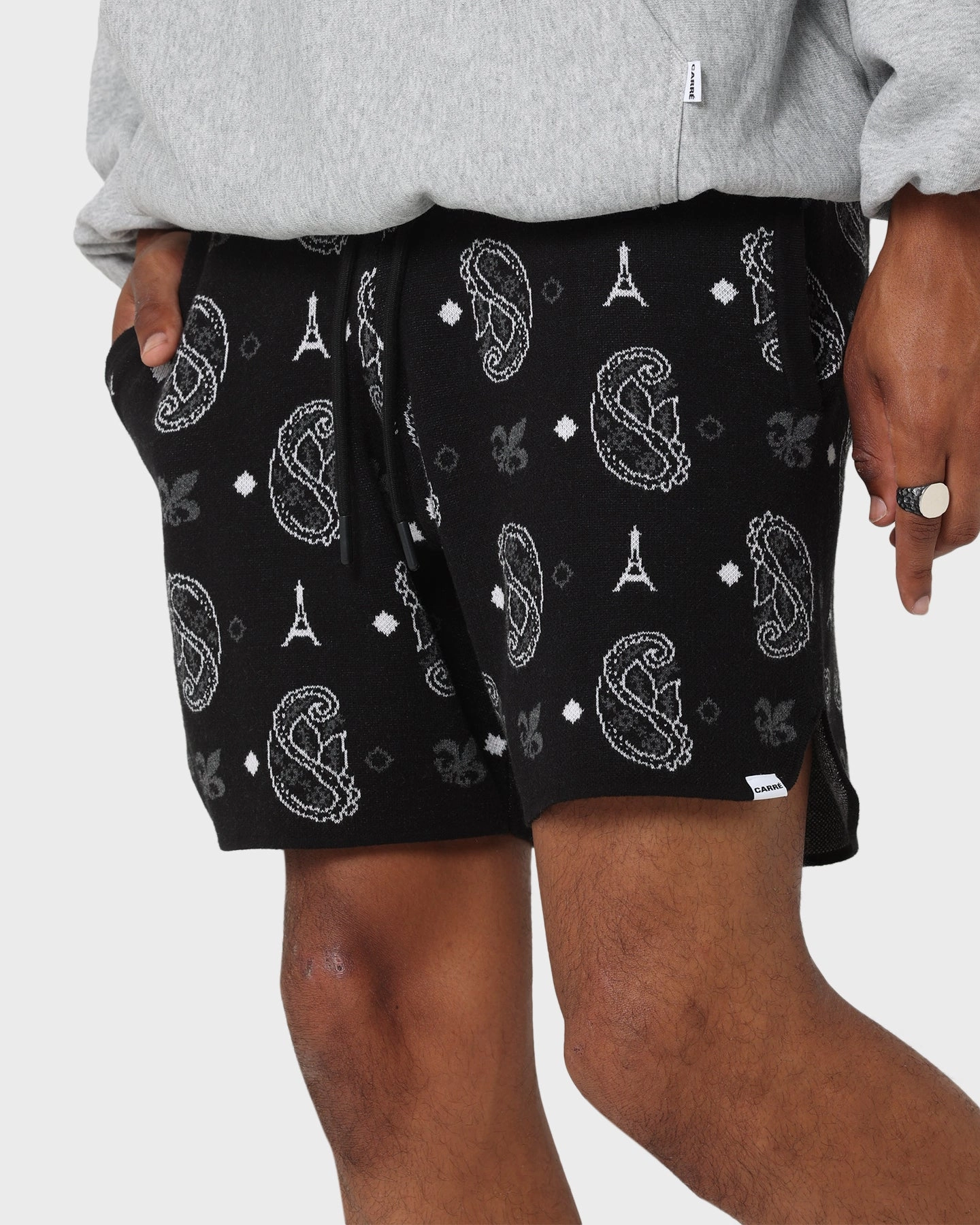 wrinkle - resistant Soft touch finish Carre Big Bandana Knitted Shorts Black
