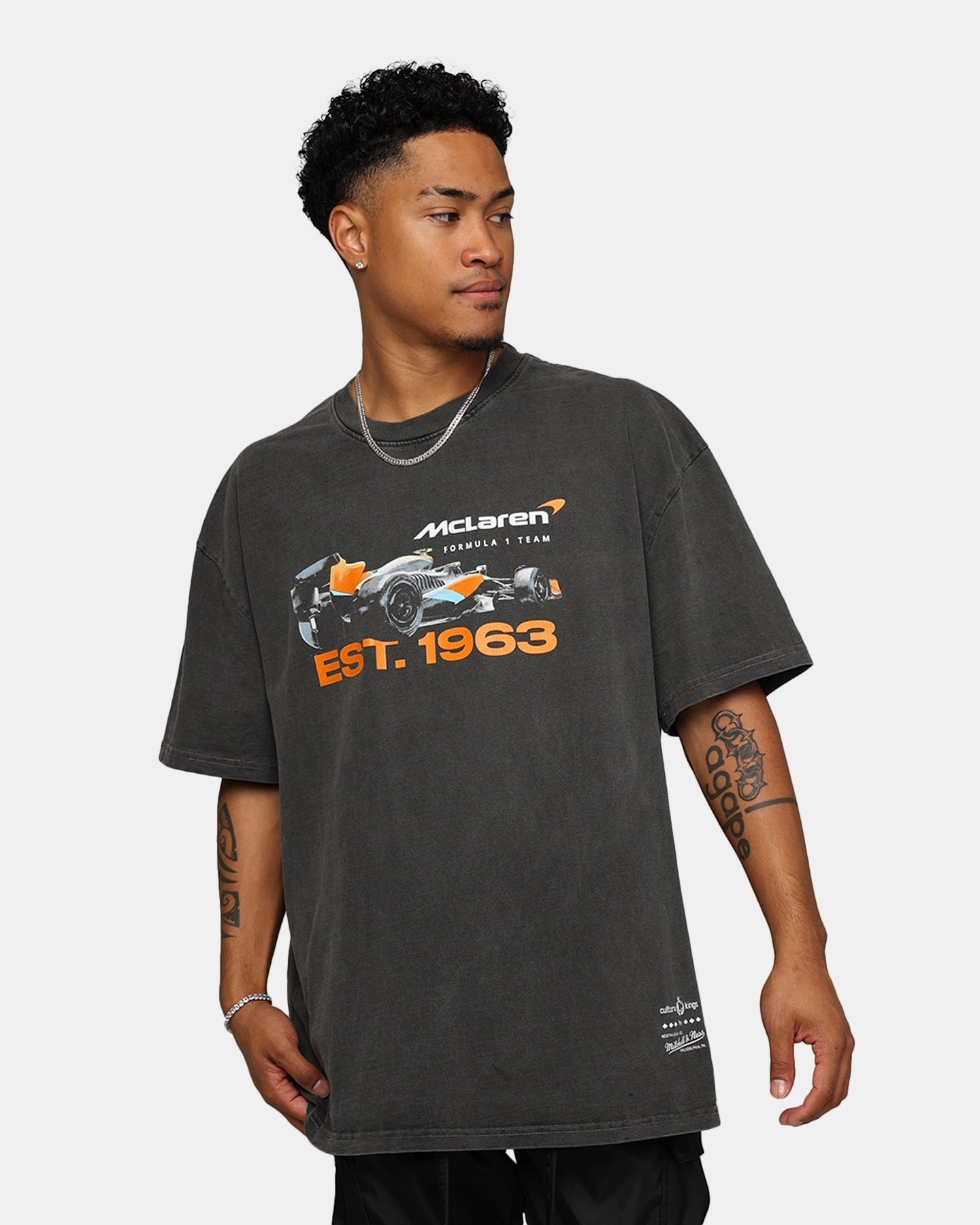 Mitchell & Ness X McLaren X Culture Kings Las Vegas Collection Vintage Poster T-Shirt Black Wash QuickDry Material Modern Outfit