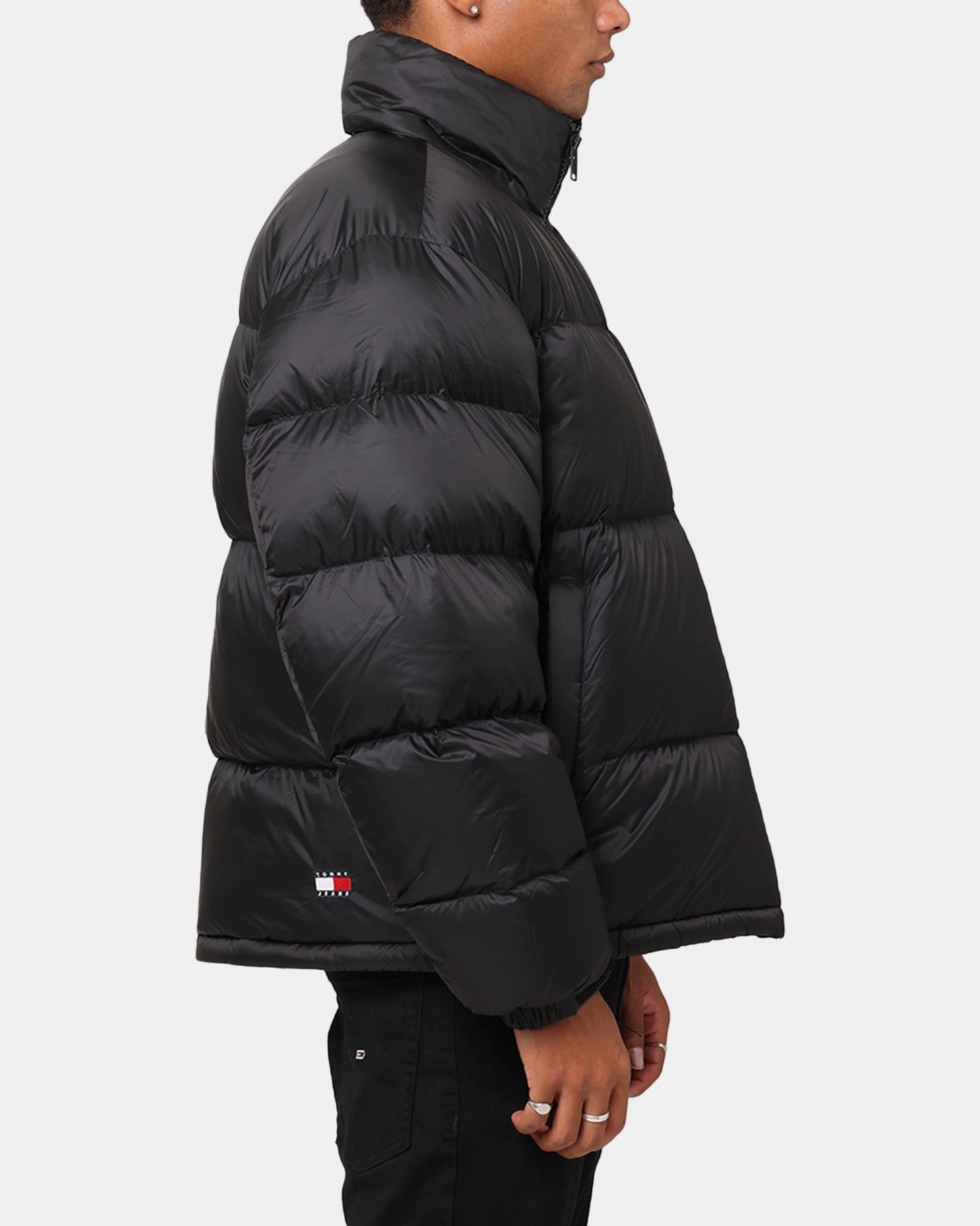 Tommy Jeans Alaska Packable Puffer Jacket Black popular in Europe Wrinkle Resistant Material
