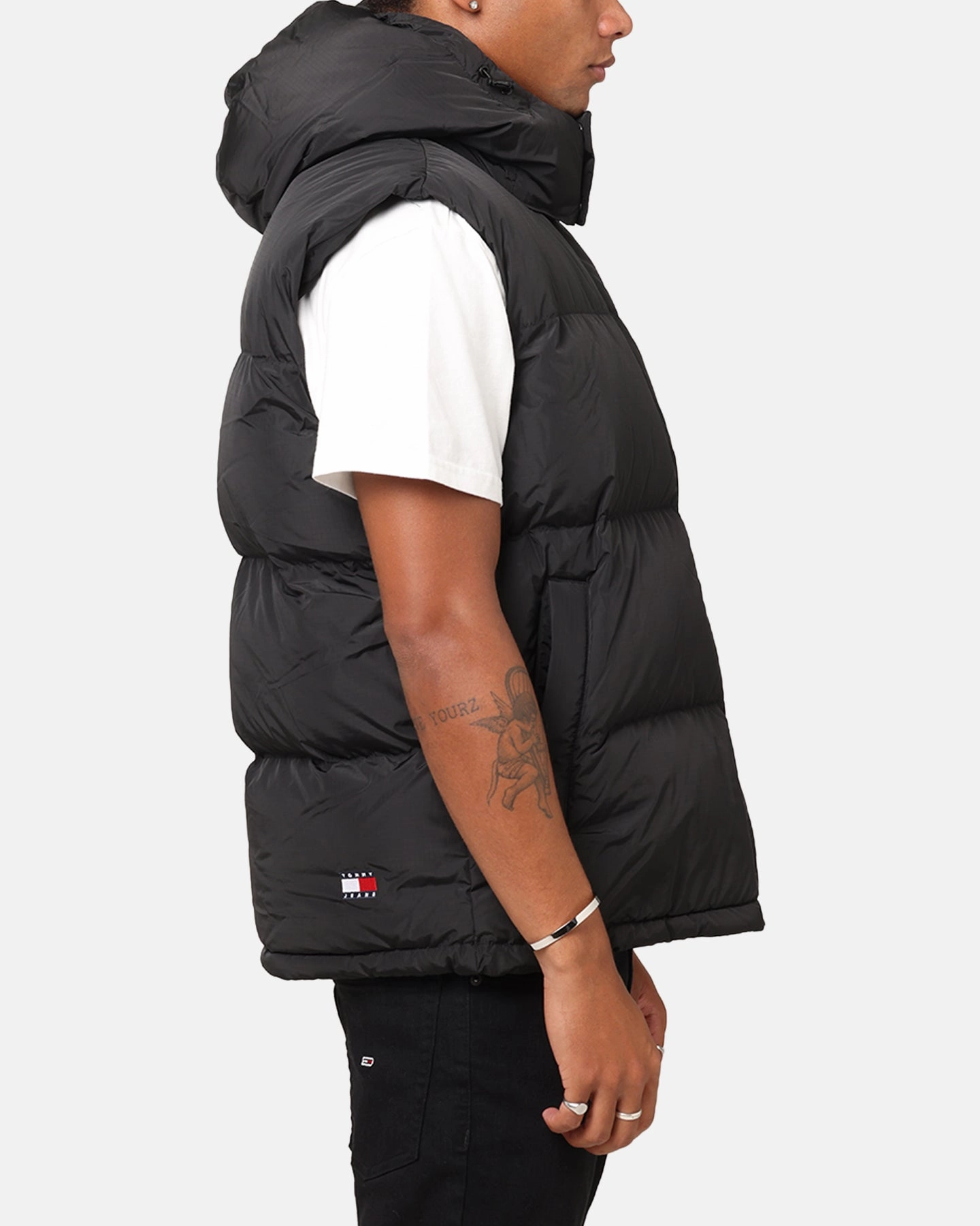 Style Statement Treasure Tommy Jeans TJM Alaska Vest Black