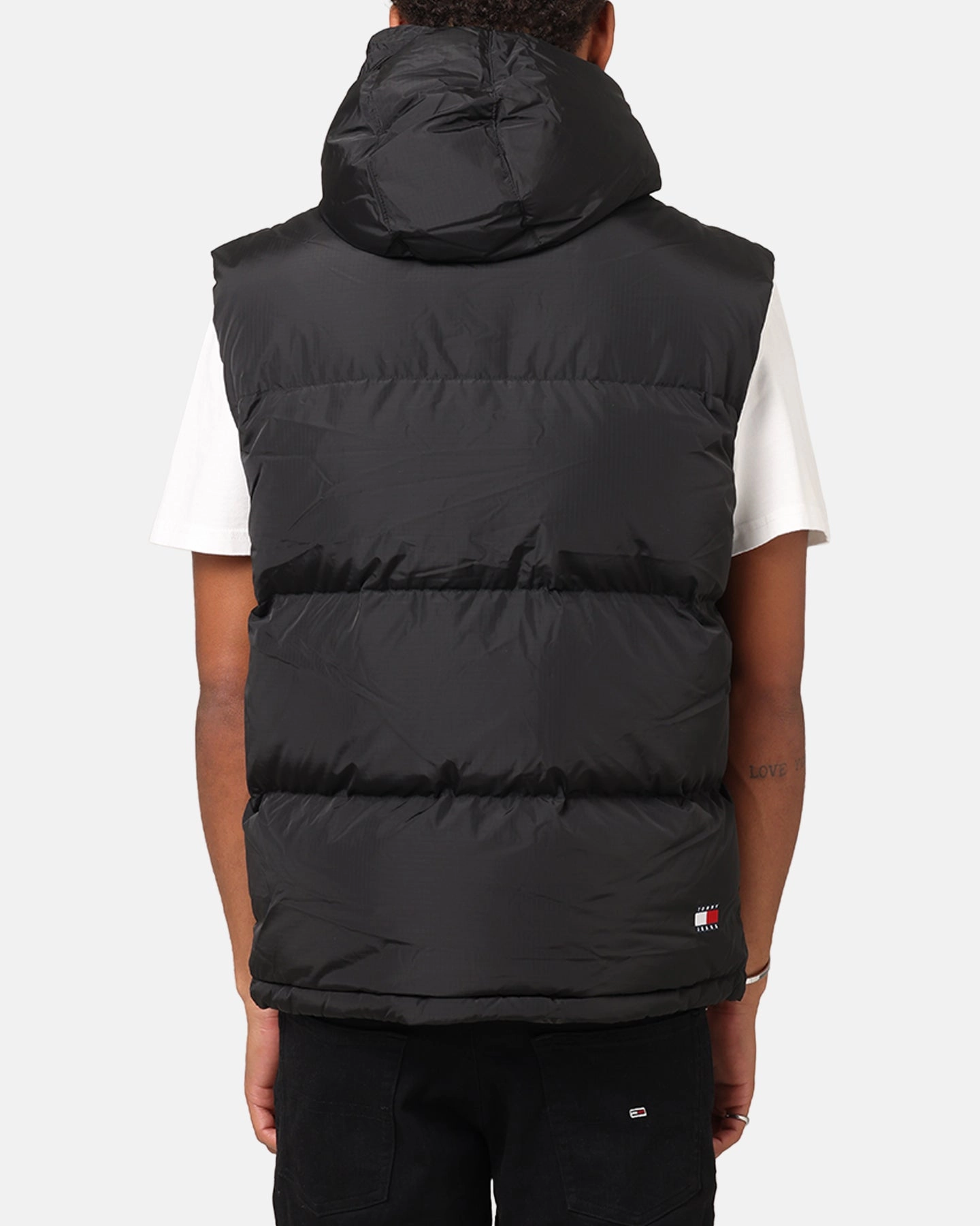 Tommy Jeans TJM Alaska Vest Black Slim Profile Warm Outer Layer