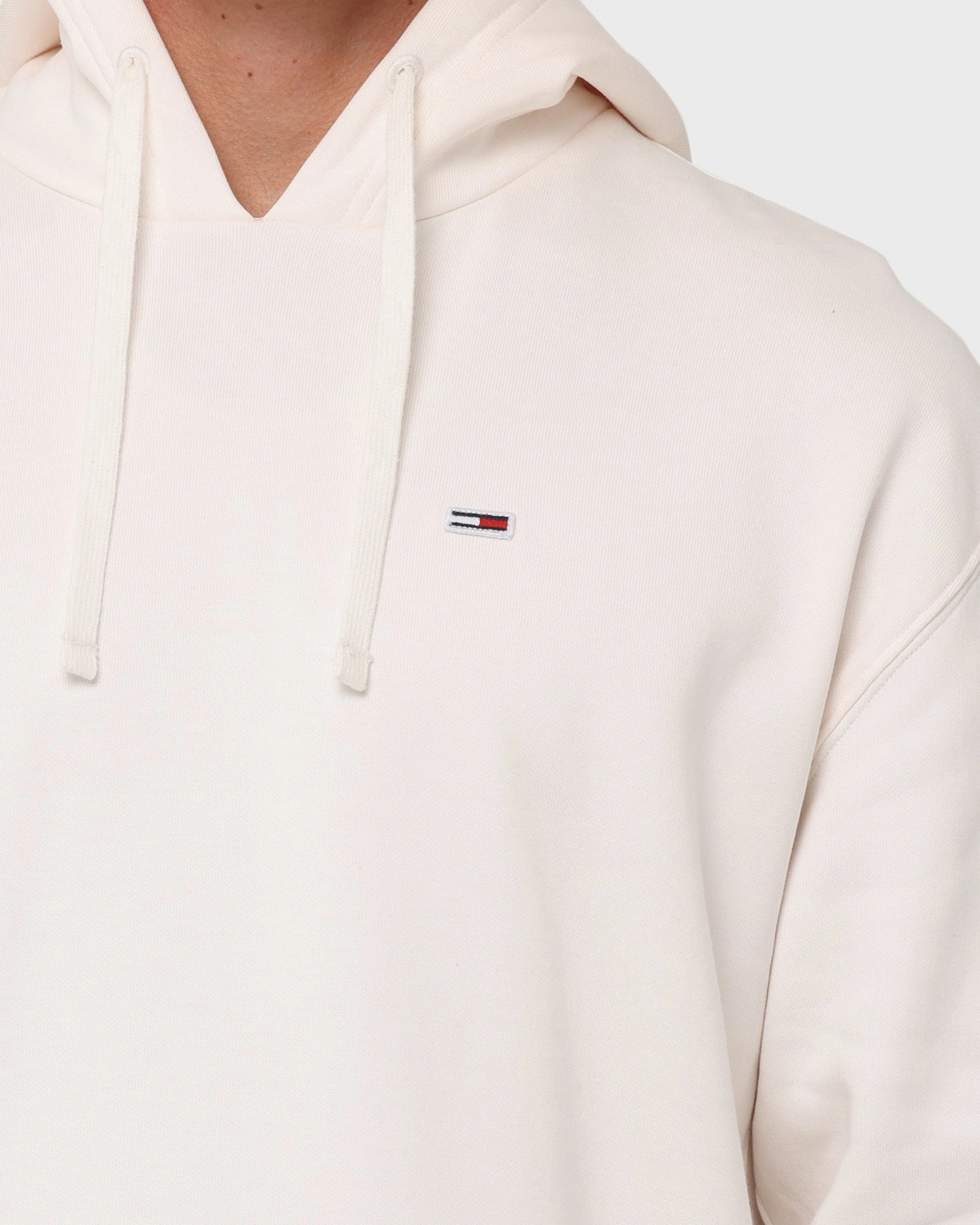fitted fit Contribute Tommy Jeans TJM Relaxed Collegiate Hoodie Ancient White