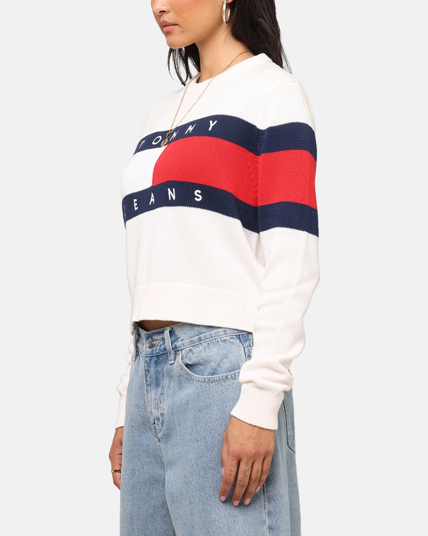 Tommy Jeans Women's Center Flag Sweater Ancient White Airflow Optimization