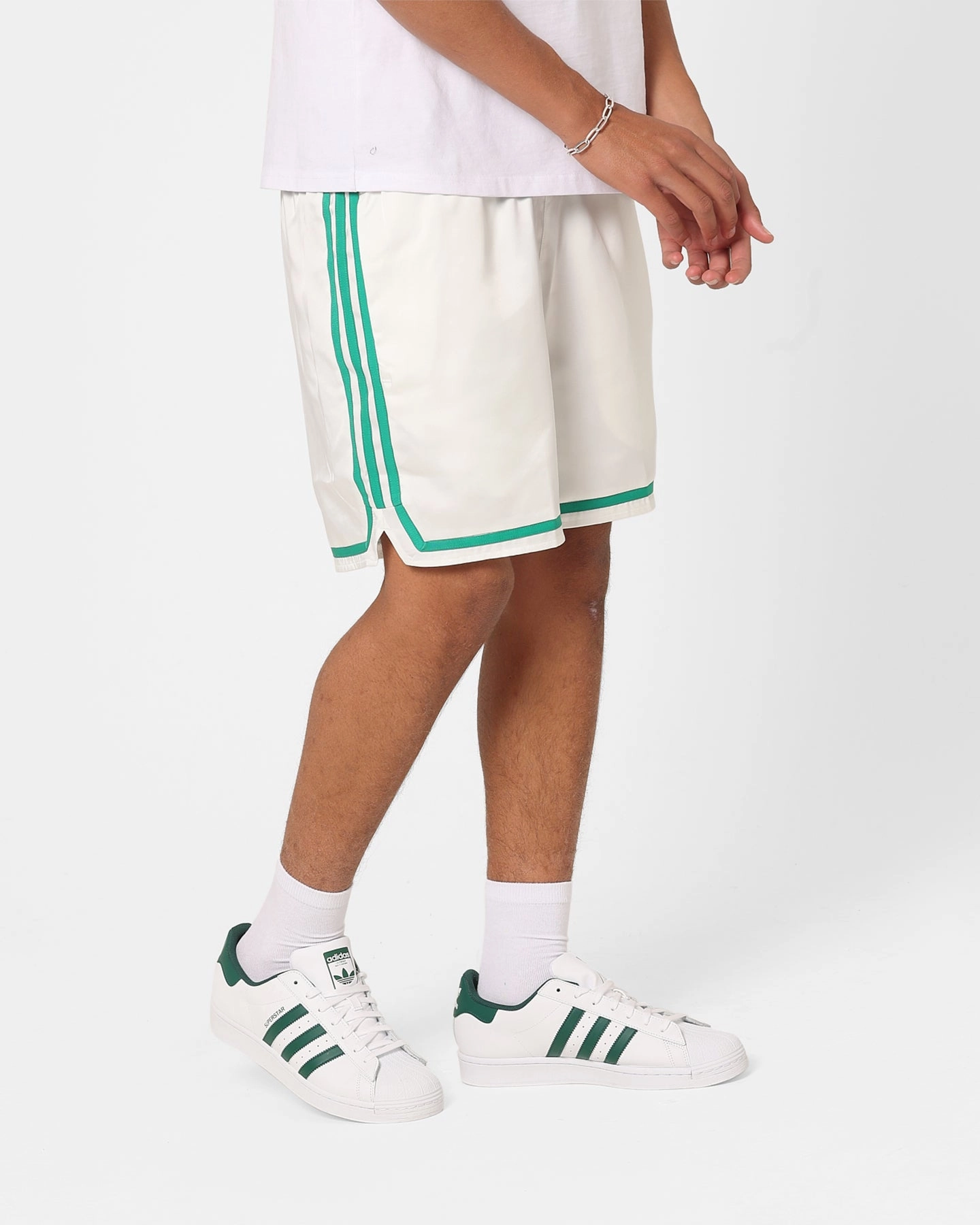 Adidas Hoop Prep Shorts Off White/Court Green winter shorts