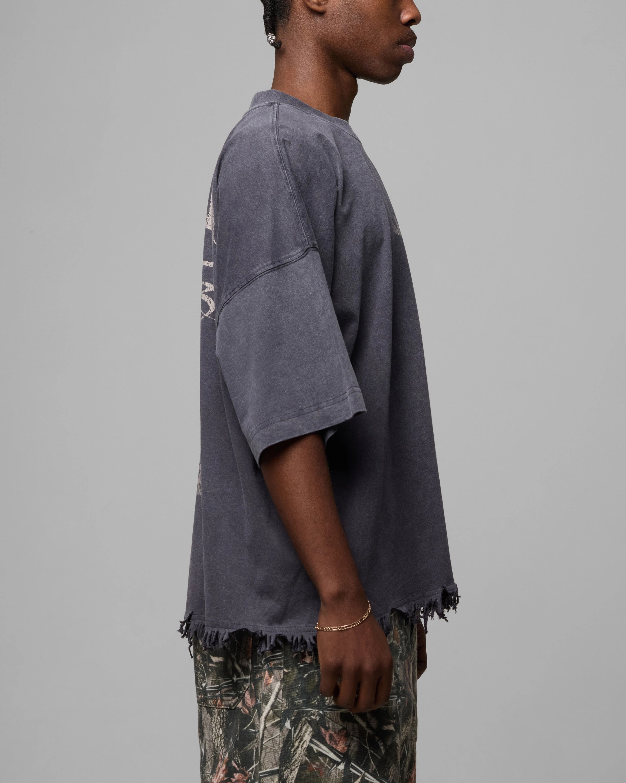 soft look Loiter Excalibur Distressed T-Shirt Washed Black