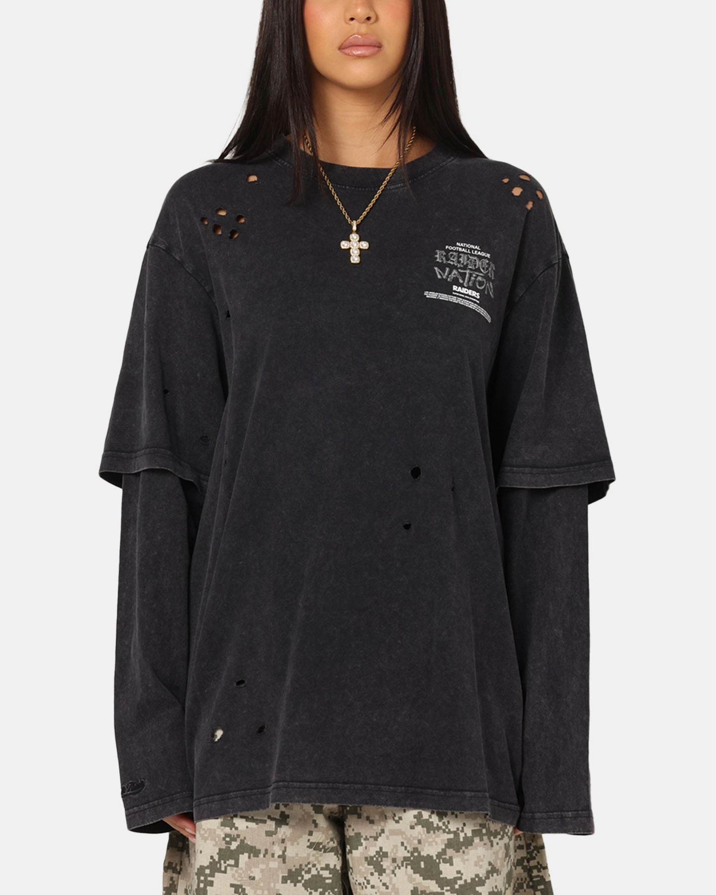 Cold Wash Optimized Casual Look Wear Mitchell & Ness Las Vegas Raiders Chromed Mock Long Sleeve T-Shirt Faded Black