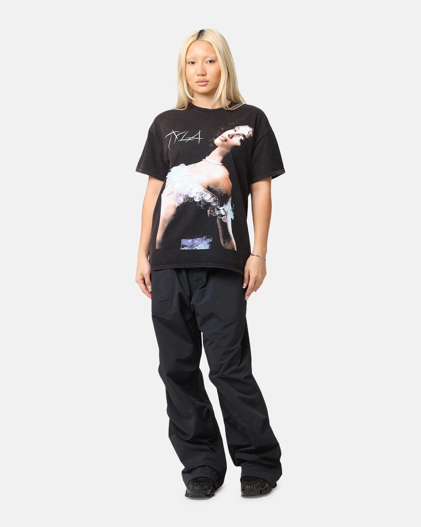 Versatile Look Tyla Debut Album Vintage T-Shirt Black Vintage