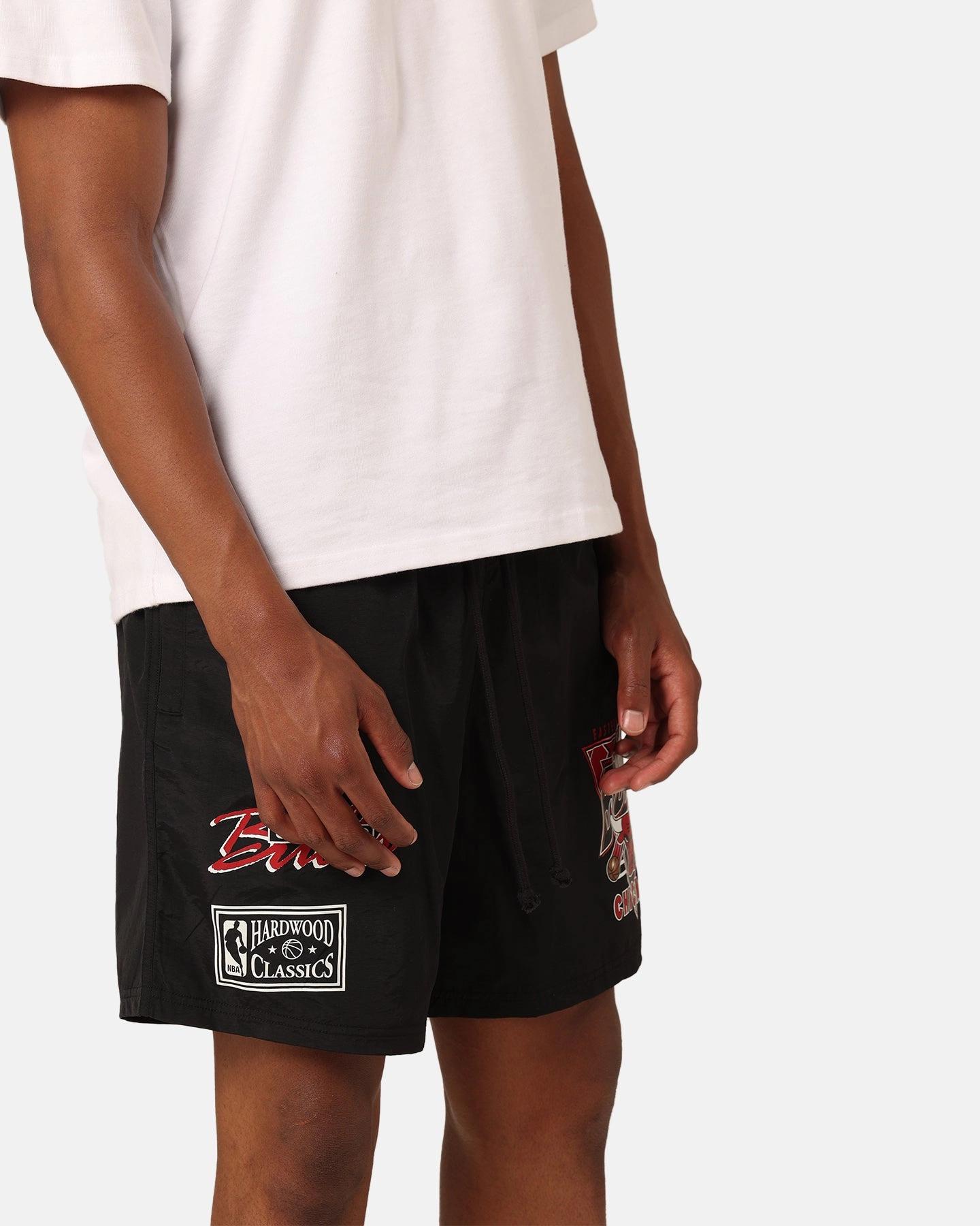 On-The-Go Style Mitchell & Ness Chicago Bulls Tri 2.0 Shorts Black