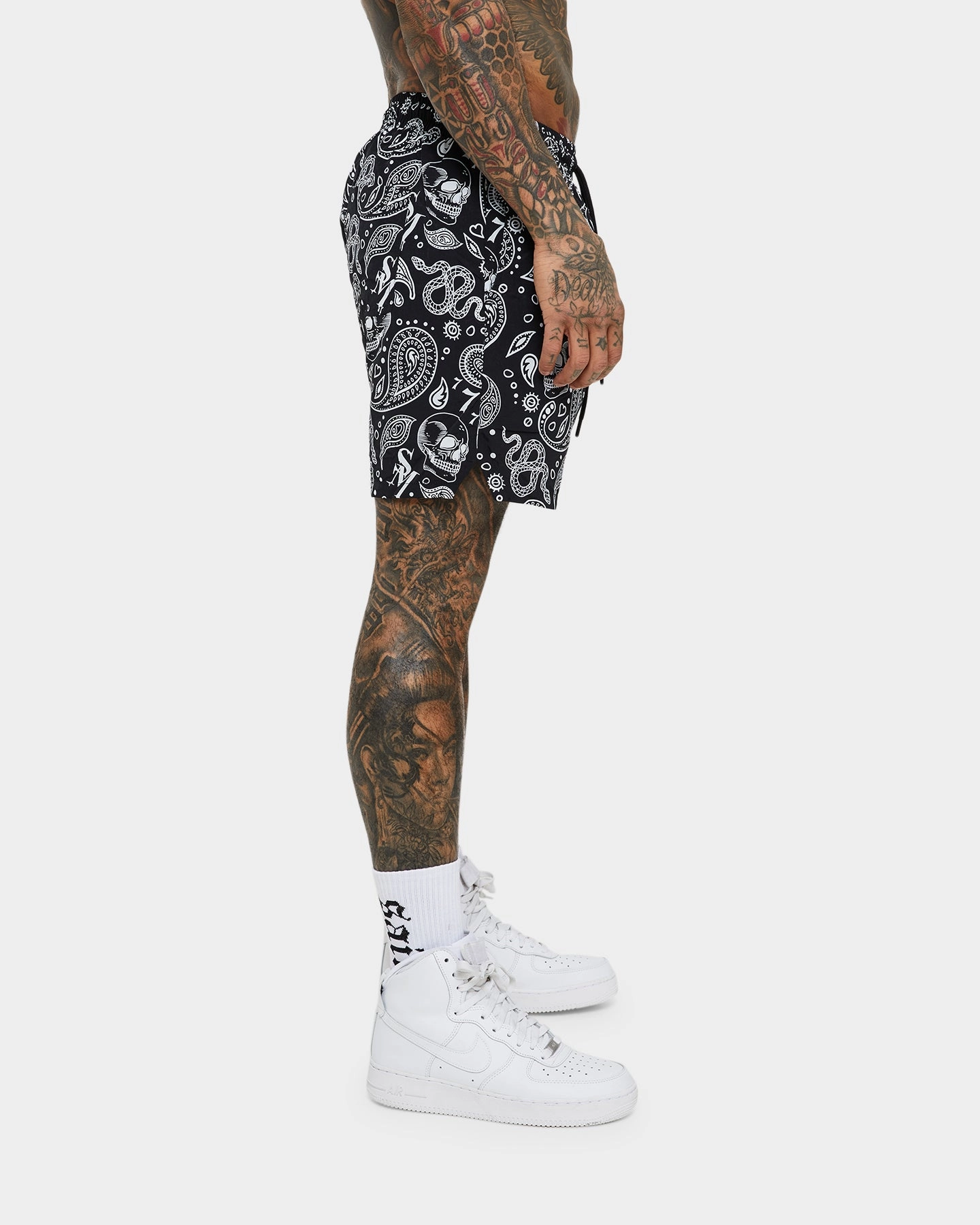 Fitness Friendly Reinforced Stress Points Saint Morta Paisley Skulls Beach Shorts Black/White