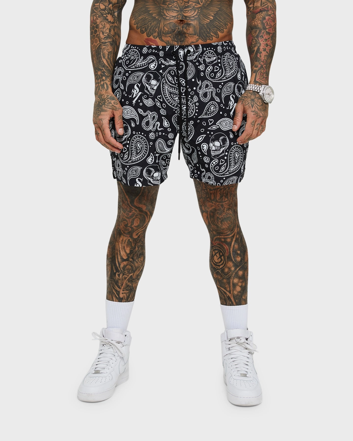 Saint Morta Paisley Skulls Beach Shorts Black/White Modern Fit