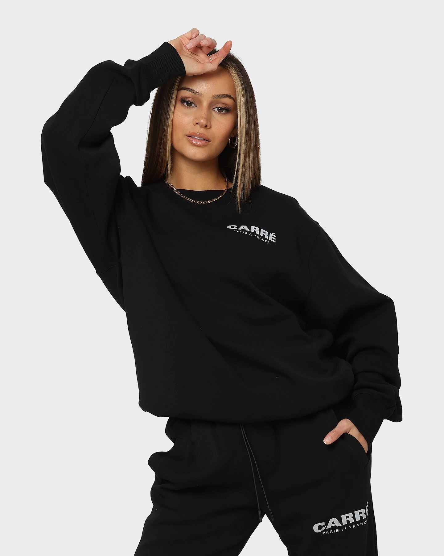 Carre Premium Motion Crewneck Black MultiPocket Configuration Everyday Layers