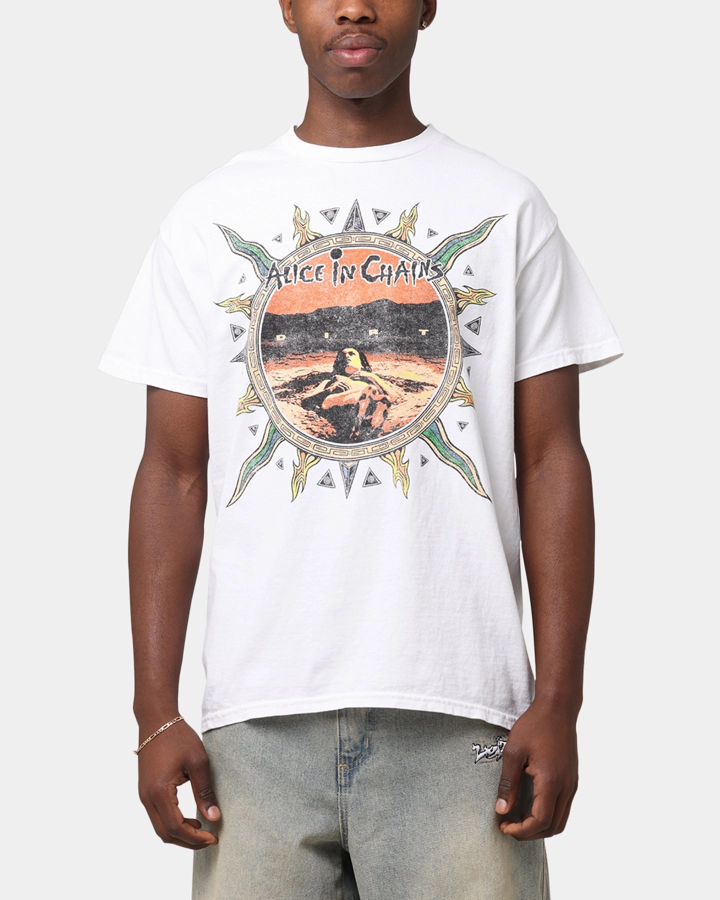 Trendy Vibe Boat neck style Alice In Chains Flames Vintage T-Shirt White Vintage