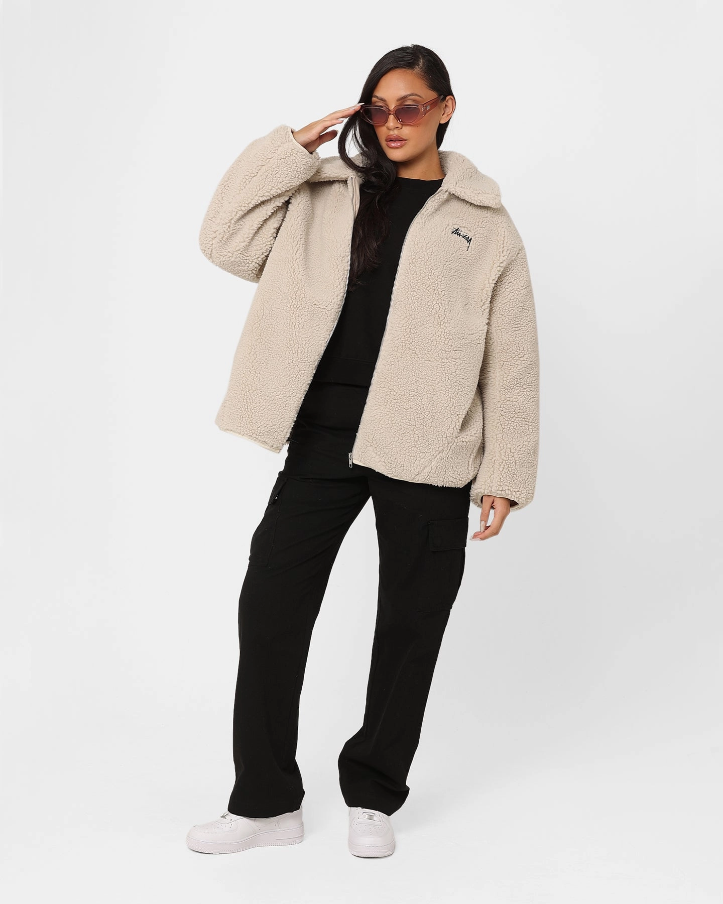 Stussy Women's Dice Sherpa Jacket Winter White Effort