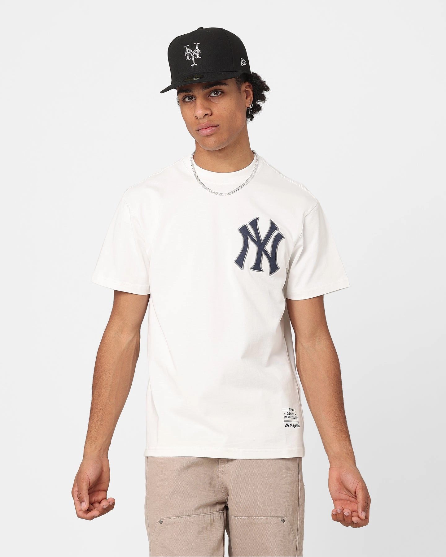 Majestic Athletic New York Yankees V Team Crest T-Shirt Vintage White Boat neck style Floral Pattern