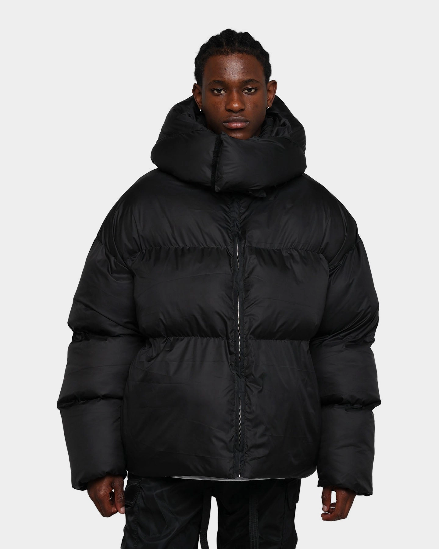 MNML Moon Puffer Jacket Black Cordlock Adjustment System