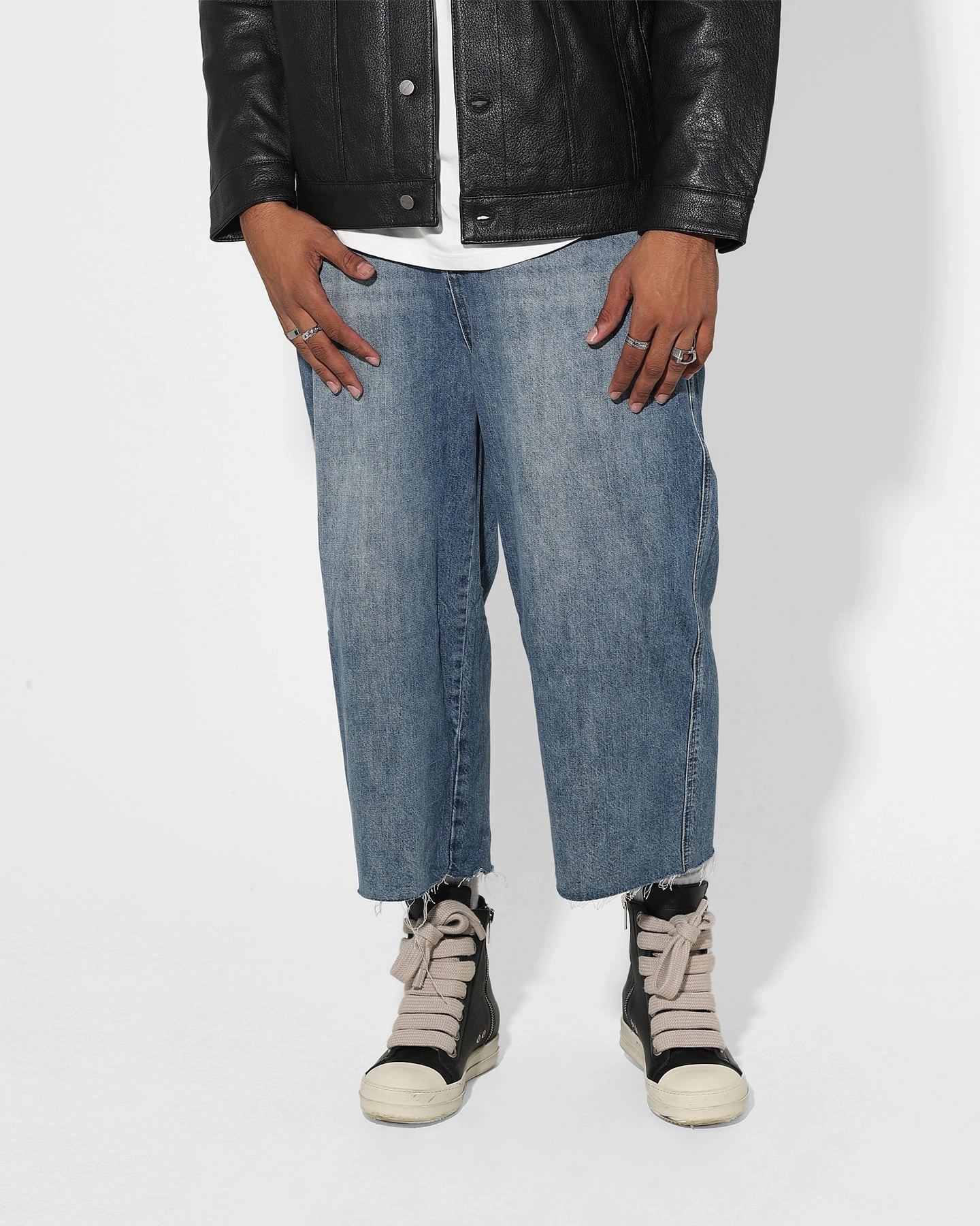 Saint Morta Ultra Sonic Baggy Jeans Vintage Blue Neutral Casual Cool Essential