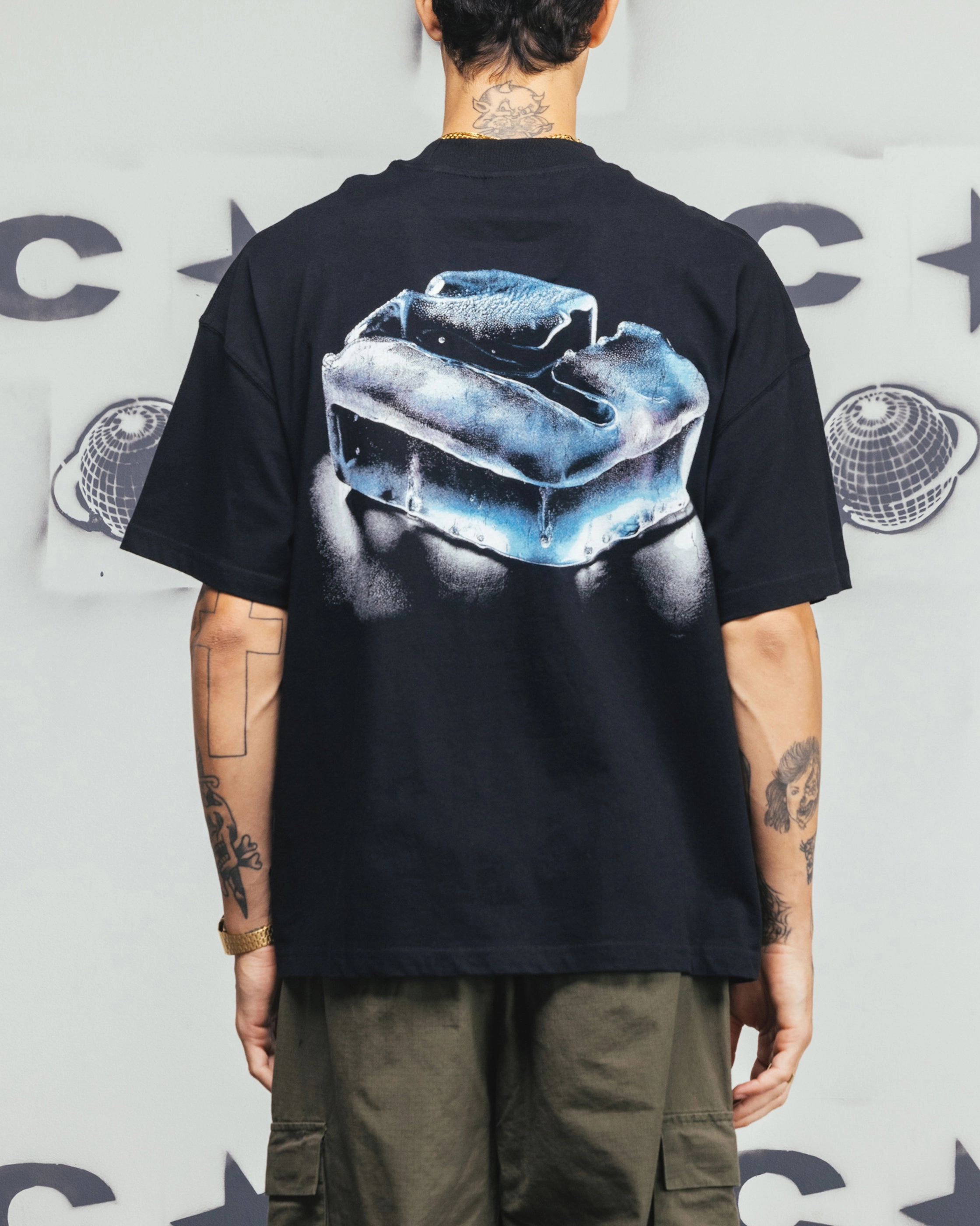 Chic Vibes Lightweight Weave Carre Frosted T-Shirt Black