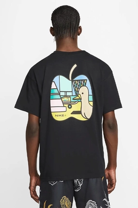Nike SB Apple Pigeon Skate Tee Sporty Vibe Chic Wearable