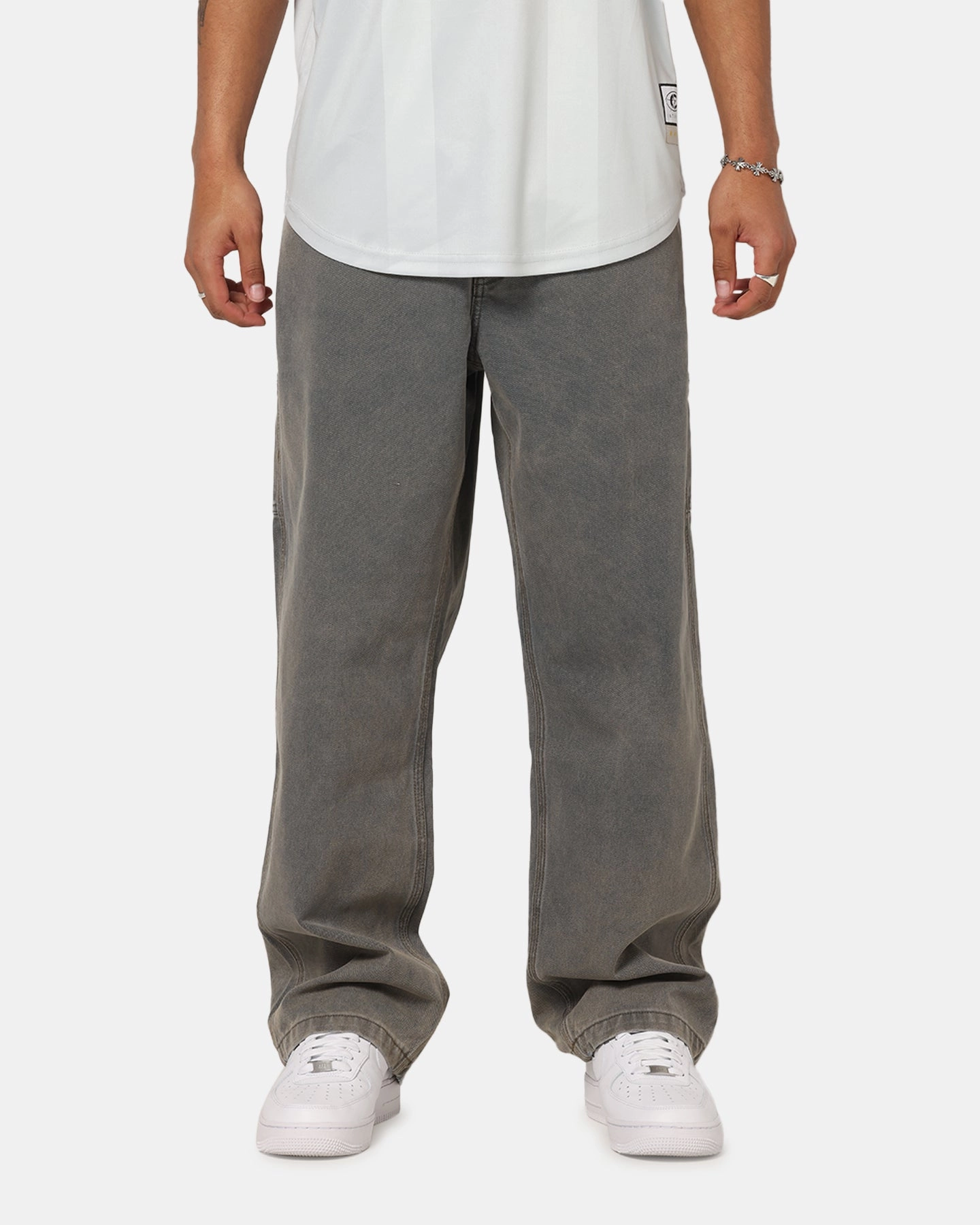 Beach Day Sustainable Travel Outfit Chill Outfit Date Night Carre Vintage Pants Washed Grey