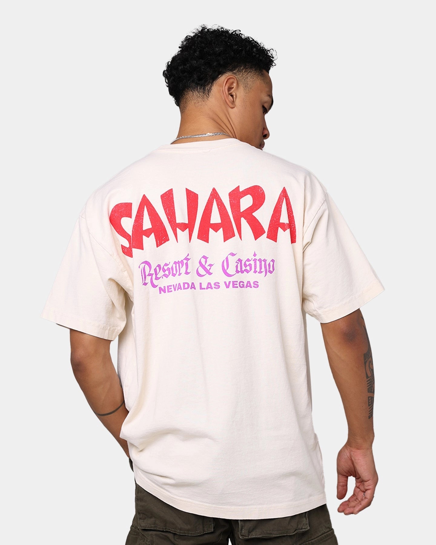 American Thrift Sahara Casino Vintage T-Shirt White Casual Comfort Top OdorResistantTechnology
