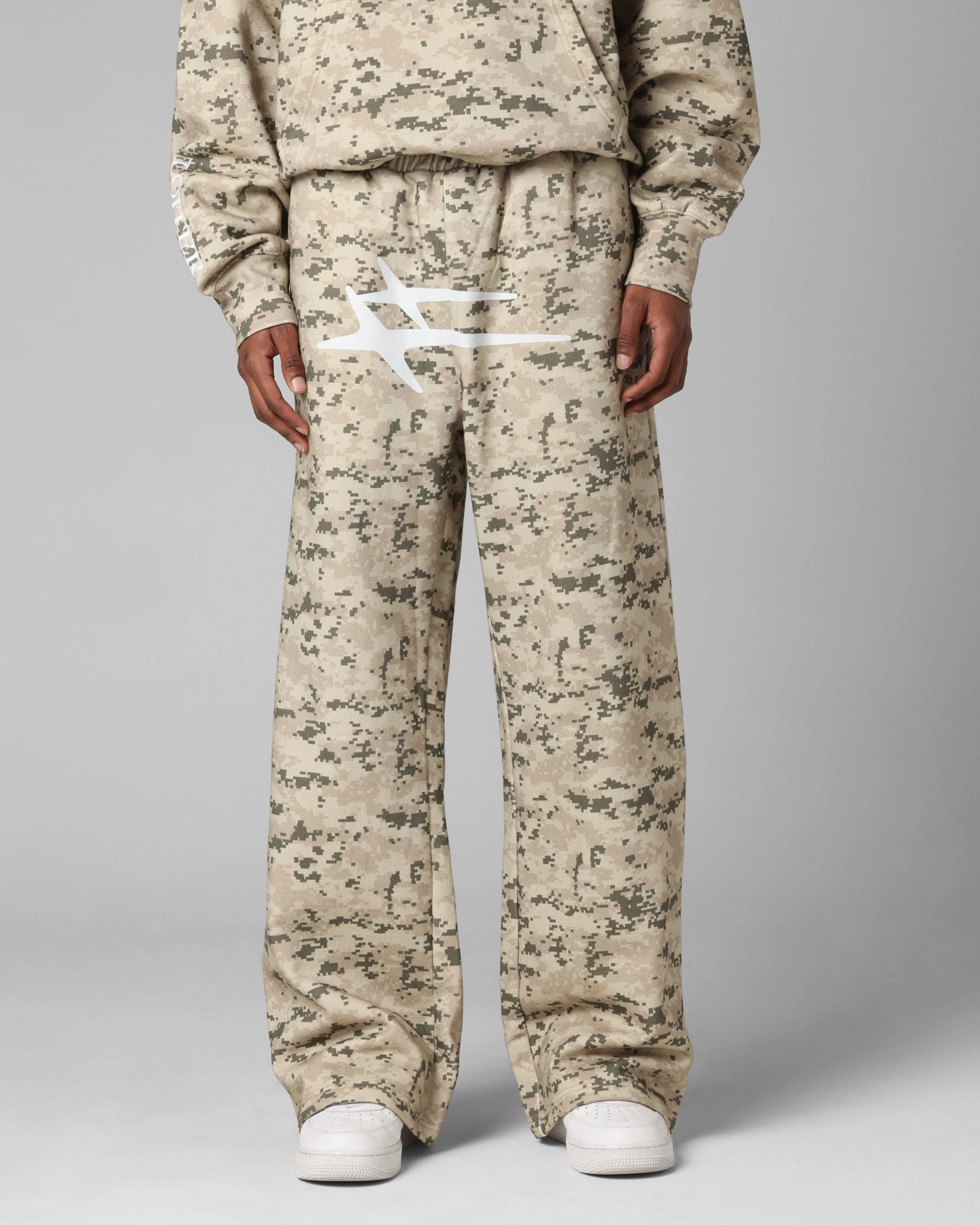 Perfect Design Loiter Hybrid Sweatpants Digi Camo