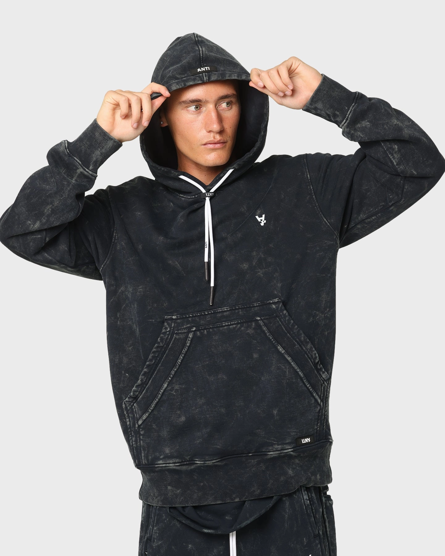 Bow-tie hunting The Anti Order Anti Essential Hoodie Navy Crystal