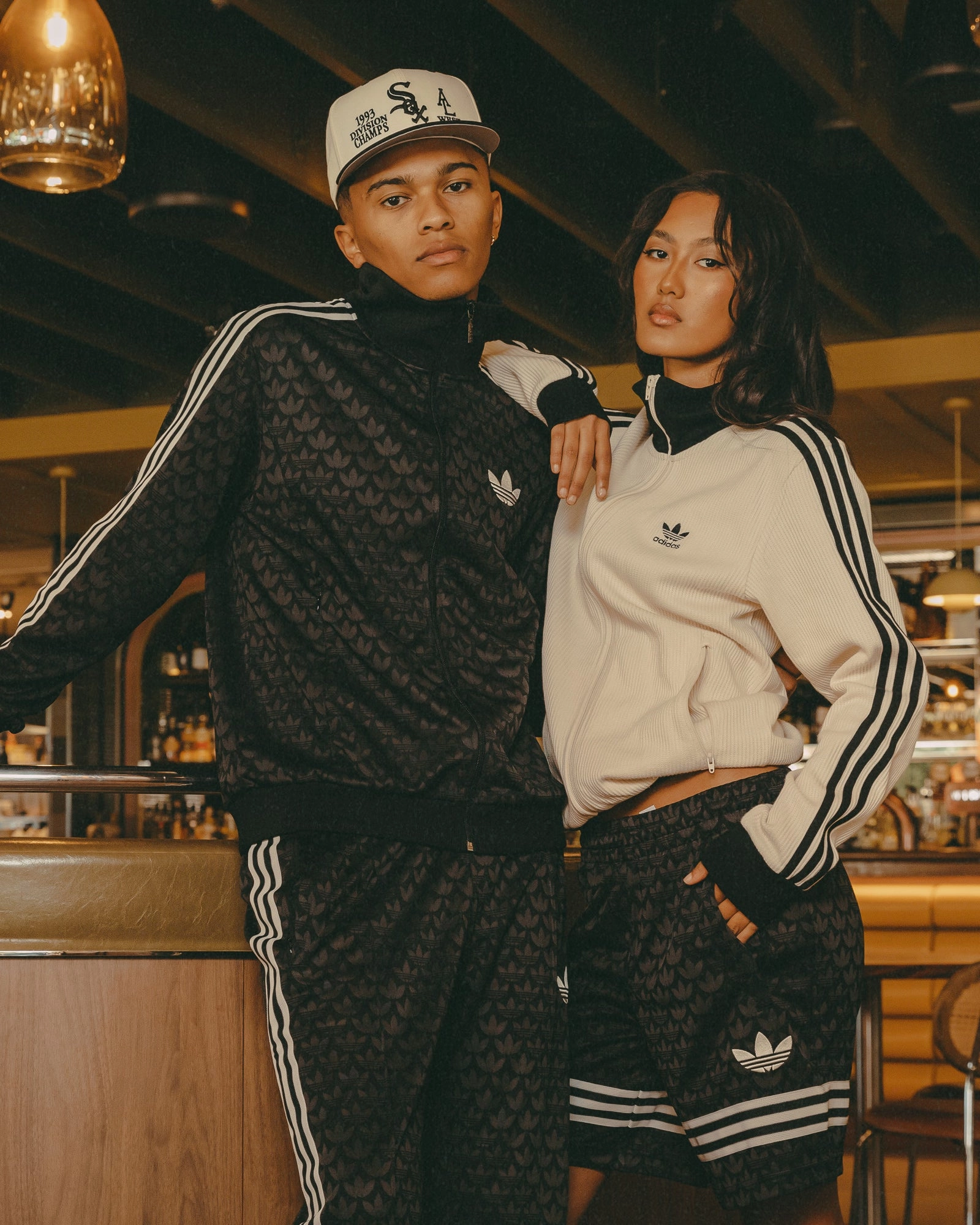 Adidas Adicolour Polyester Track Top Jacket Black Interchangeable Collar System Windproof Design