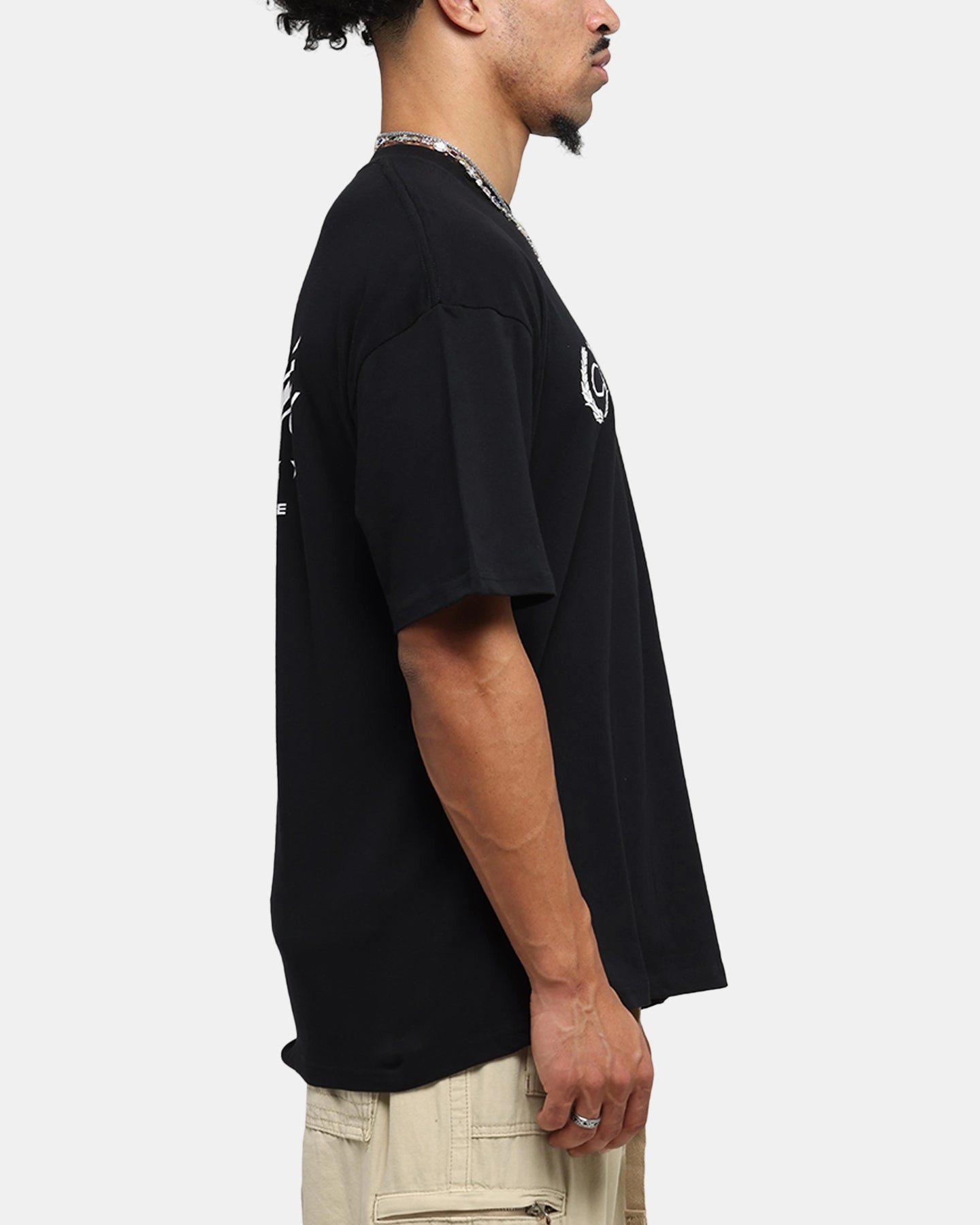 Carre Script T-Shirt Black Smart Casual Look V neck elegance
