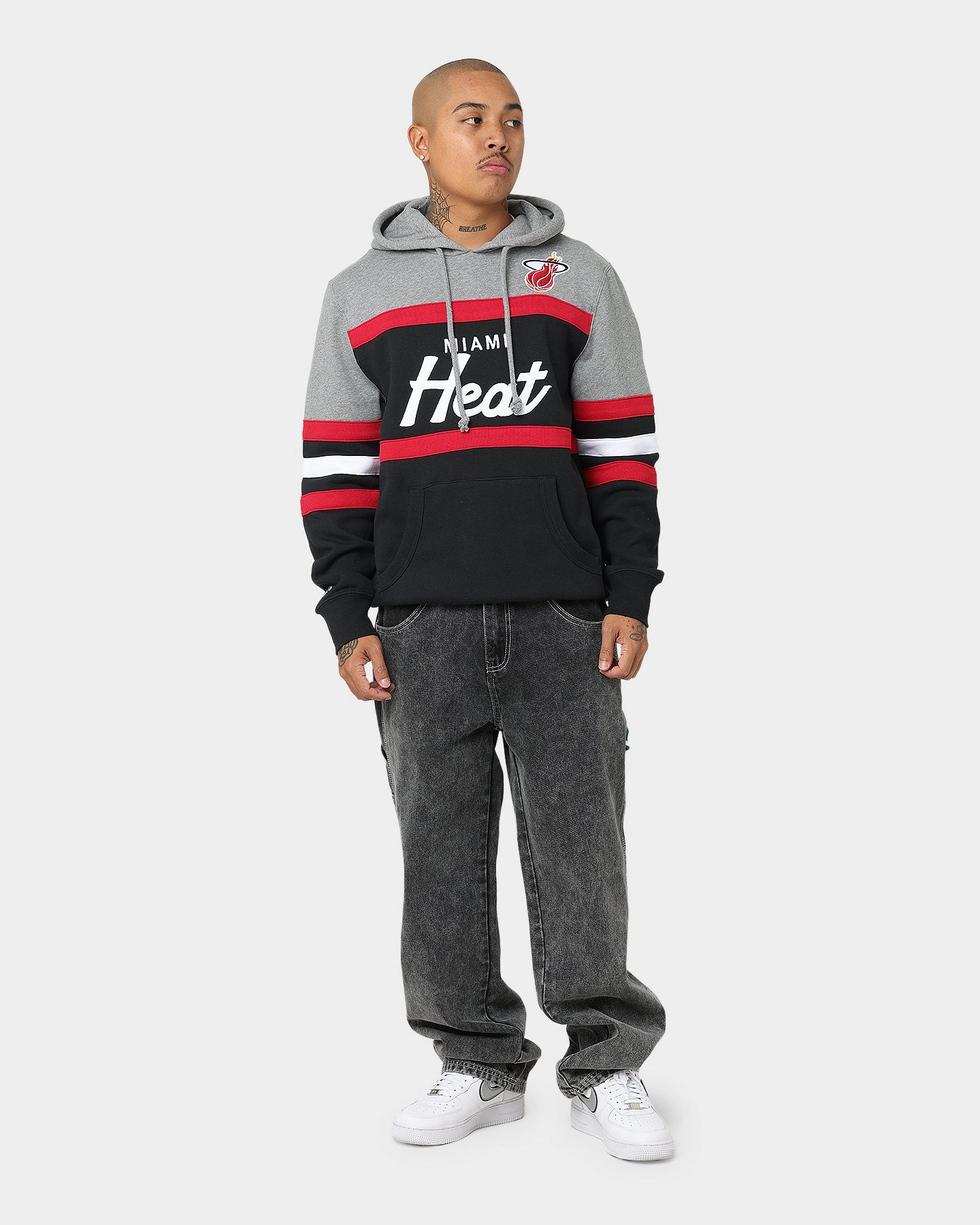 Mitchell & Ness Miami Heat Head Coach Hoodie Black popular among teenagers Easy Care Fabric