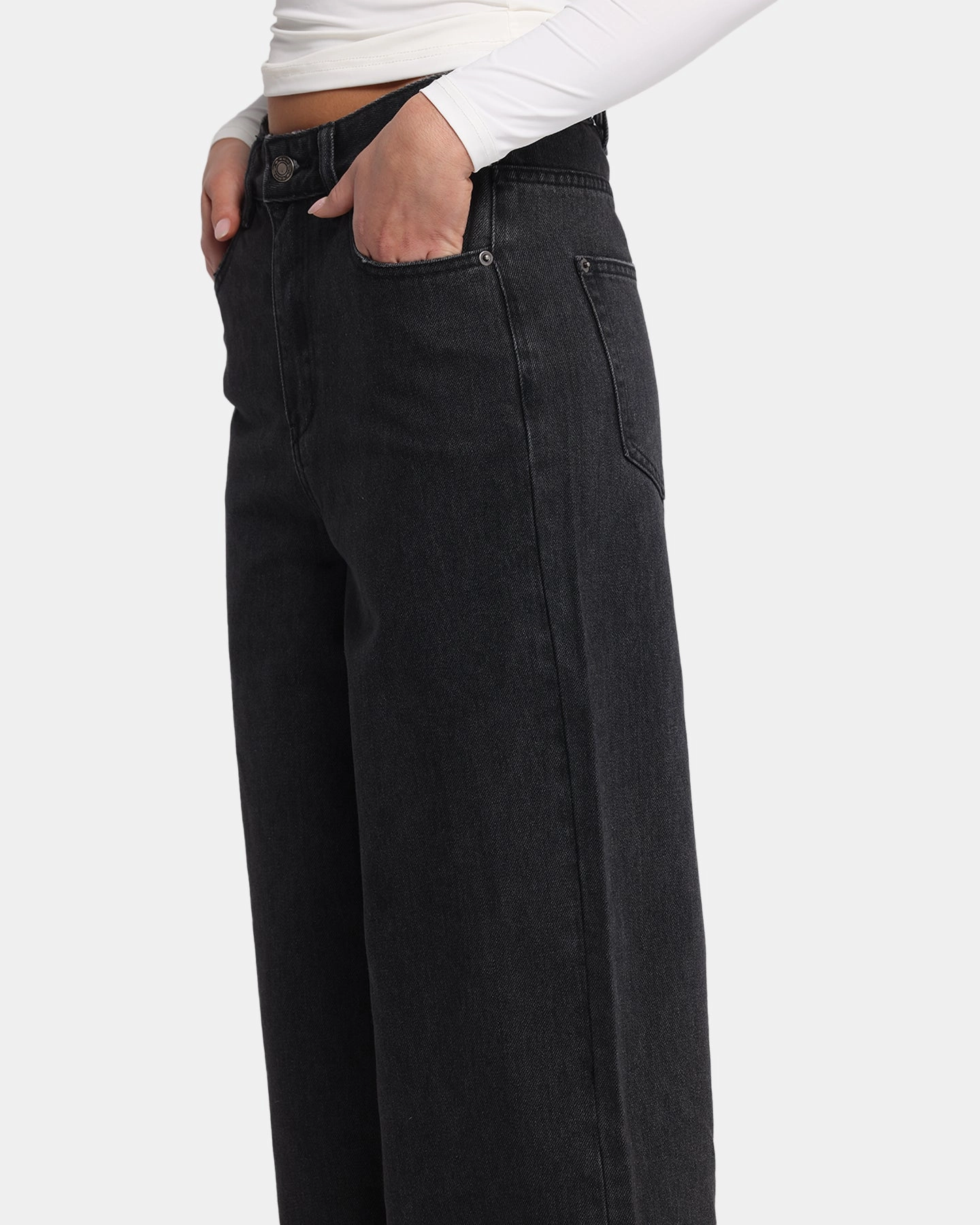 Weekend Vibe XXIII Women's Wide Leg Jeans Washed Black