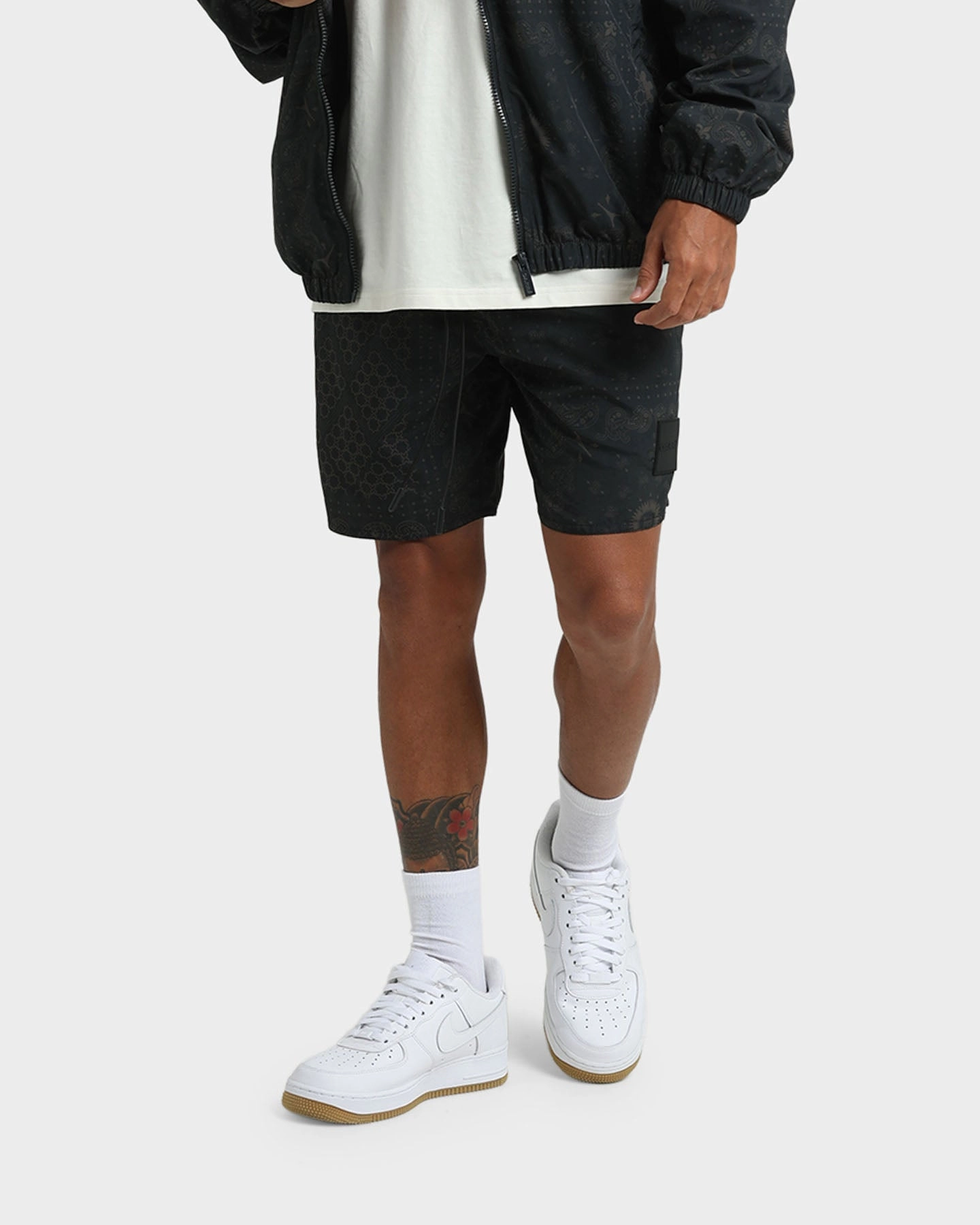 Carre Bandana Ultra LP Shorts Black Ventilated Panels Eco friendly materials