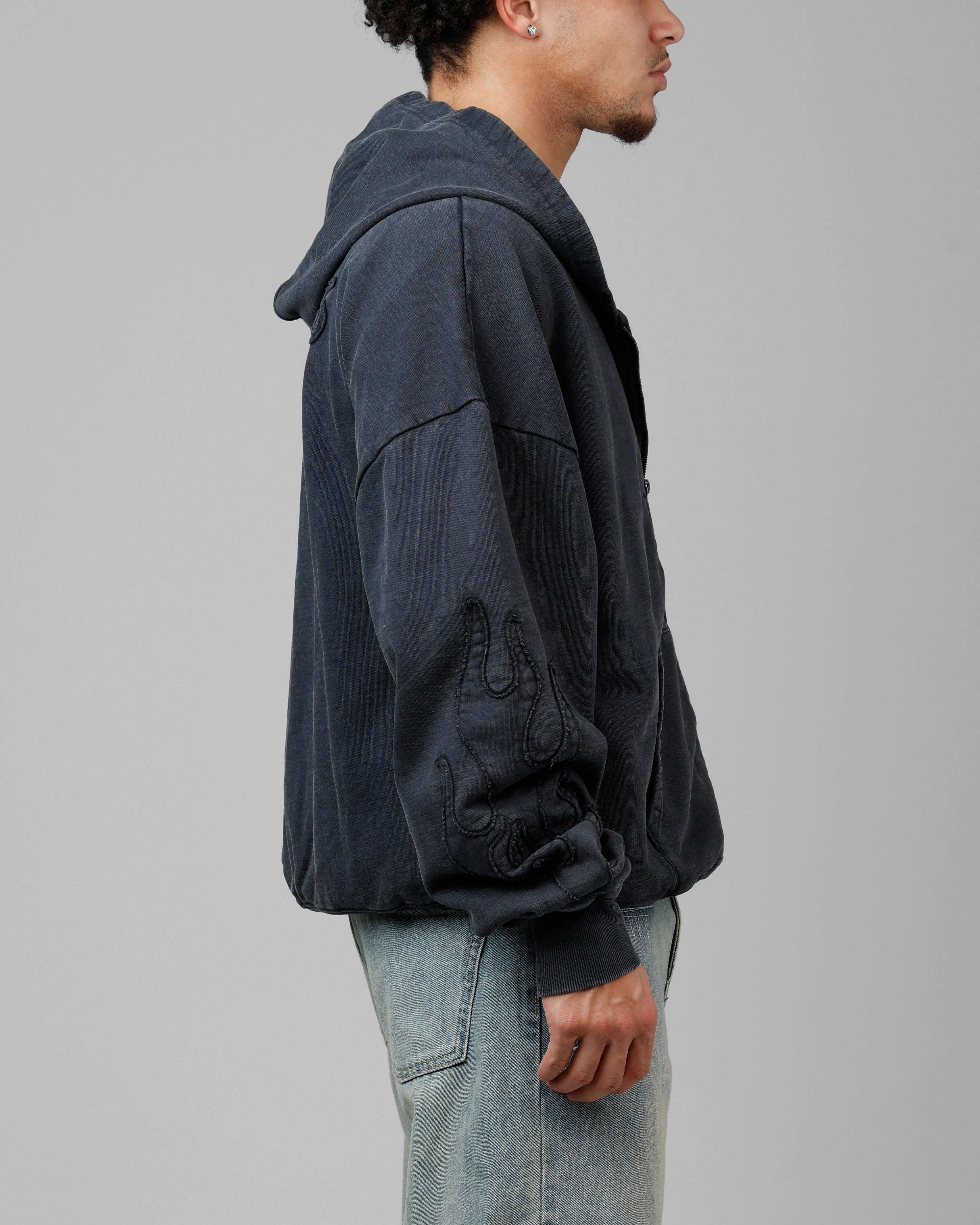 Sports use Loiter Inferno Hoodie Washed Black