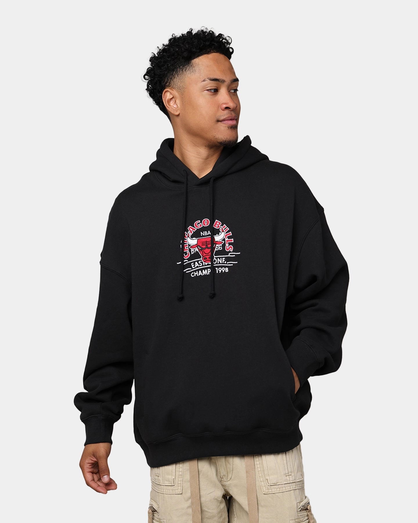Outdoor Comfort Mitchell & Ness Chicago Bulls Letterman Hoodie Black