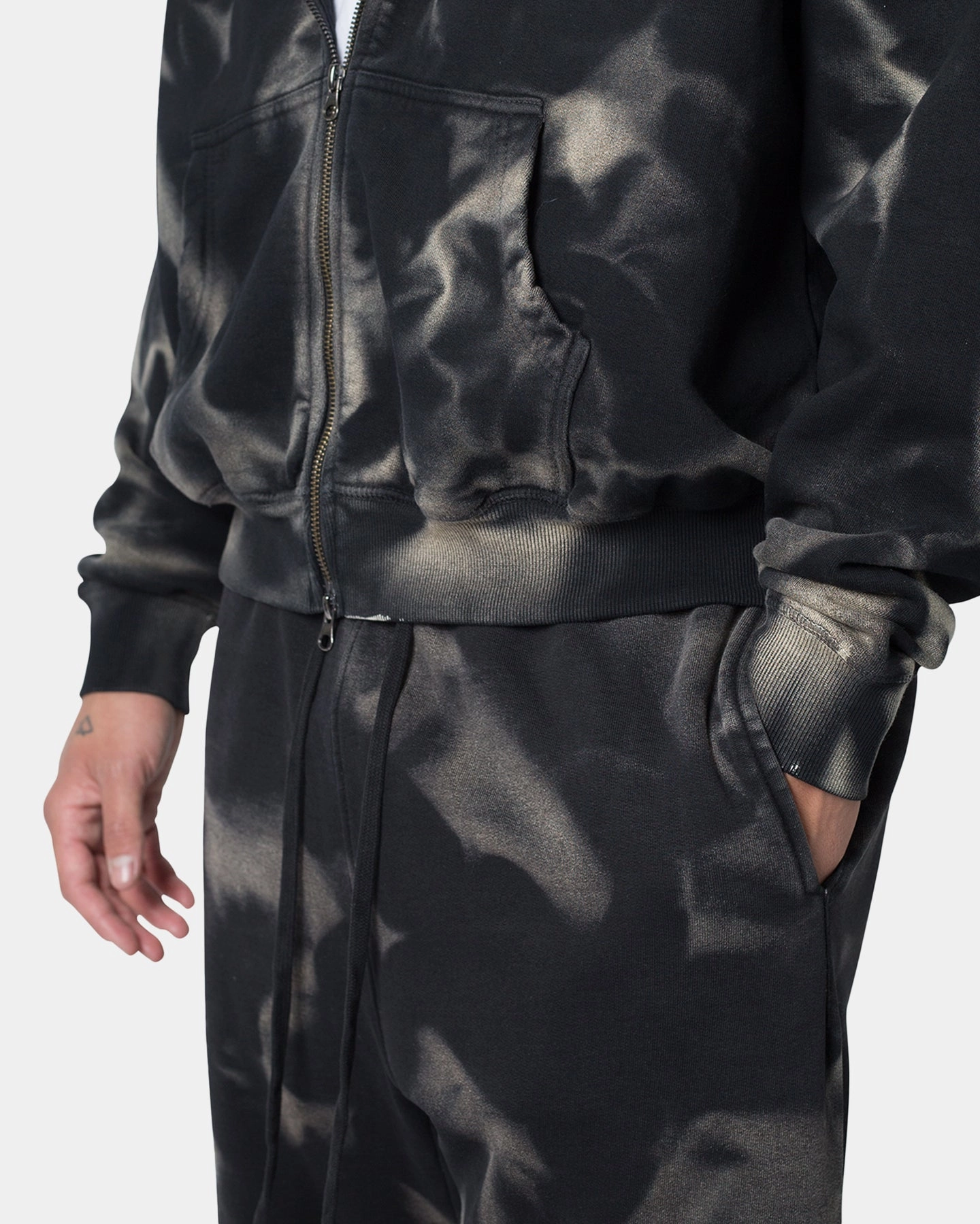MNML Sun Burned Zip Up Hoodie Washed Black Illustrate Commuter Fit