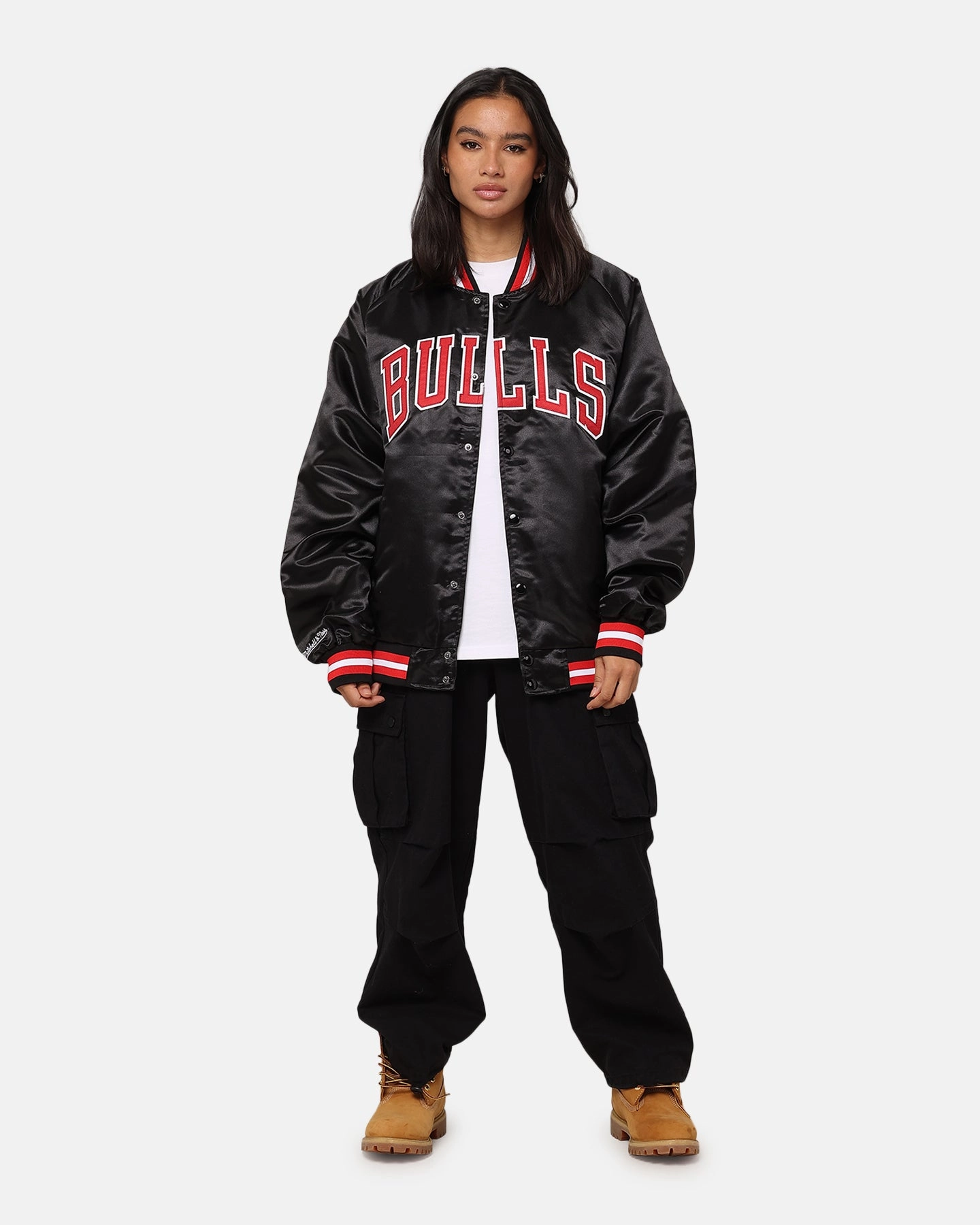Mitchell & Ness Chicago Bulls Lightweight Satin Jacket Black Sports Jacket Hiking Jacket