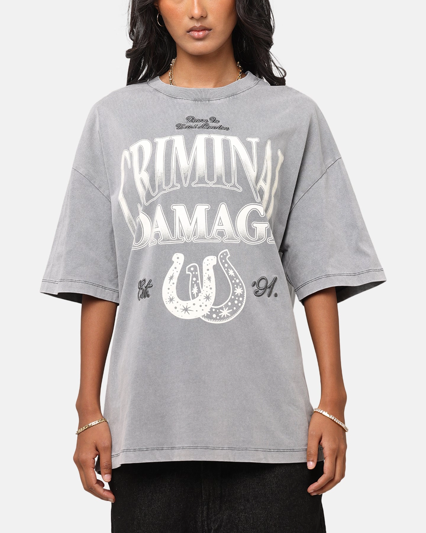 Stone Wash Process Everyday Comfort Style Criminal Damage Horseshoe T-Shirt Washed Black