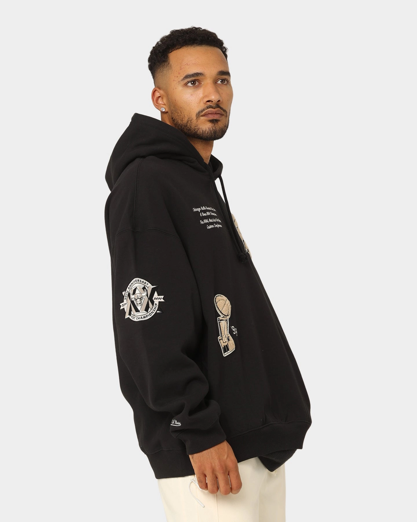 Mitchell & Ness Chicago Bulls Varsity Champions Hoodie Black Elastic Sombrero