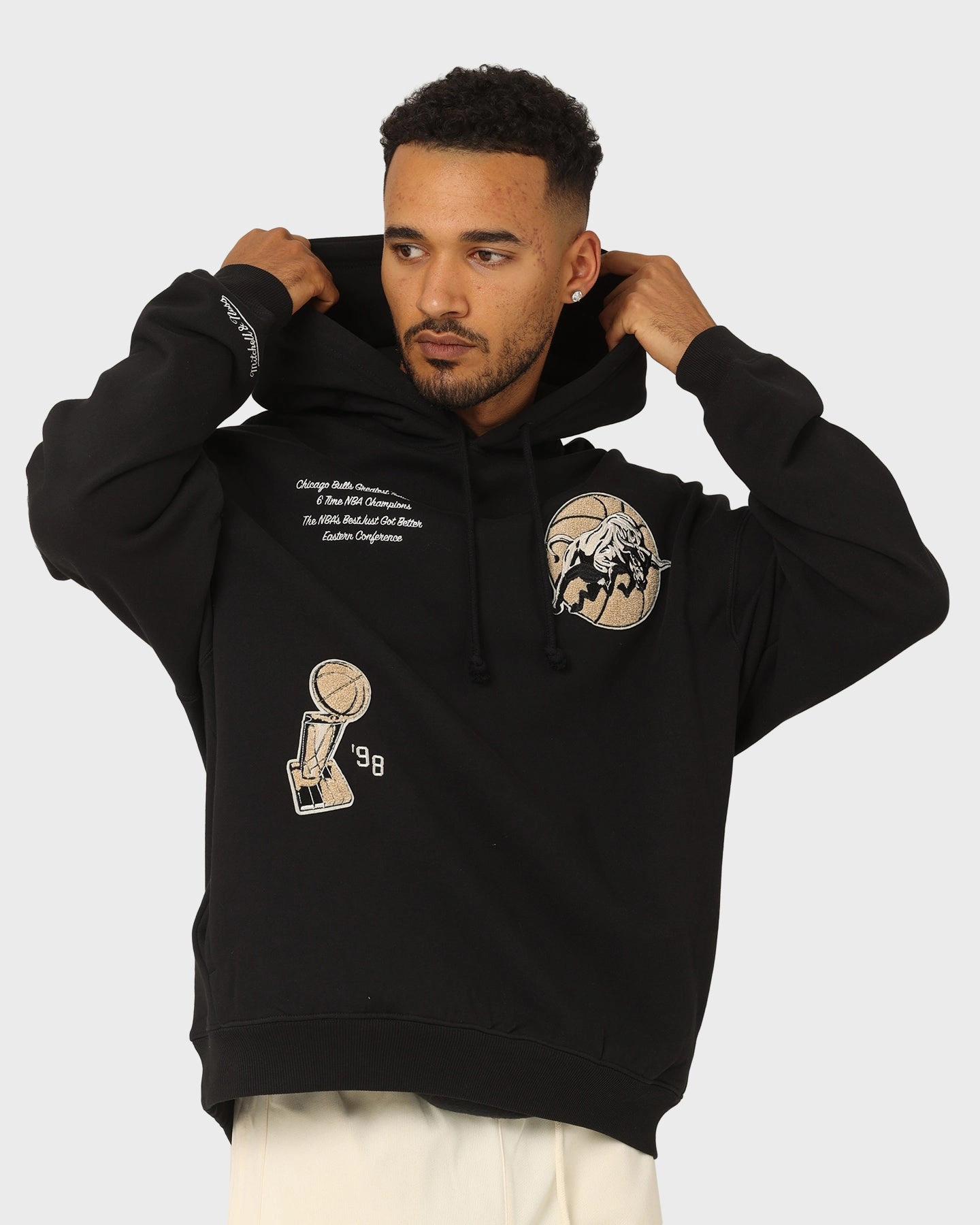 Mitchell & Ness Chicago Bulls Varsity Champions Hoodie Black Christmas painters