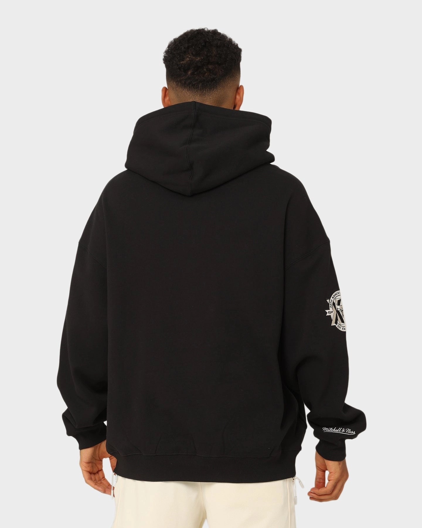 Mitchell & Ness Chicago Bulls Varsity Champions Hoodie Black Breathable mesh lining