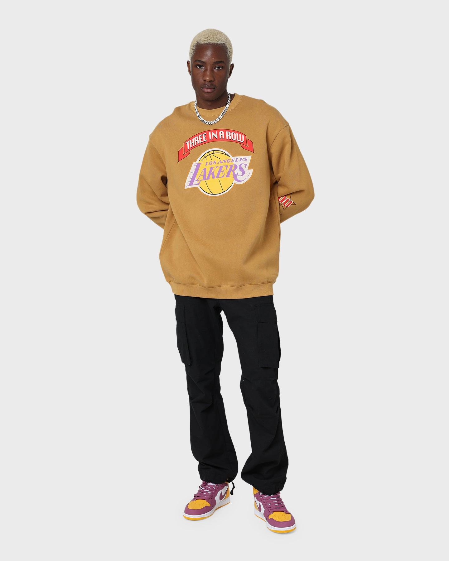 Mitchell & Ness Los Angeles Lakers 3-Peat Crewneck Bone Brown Poly Blend WaterResistantCoating