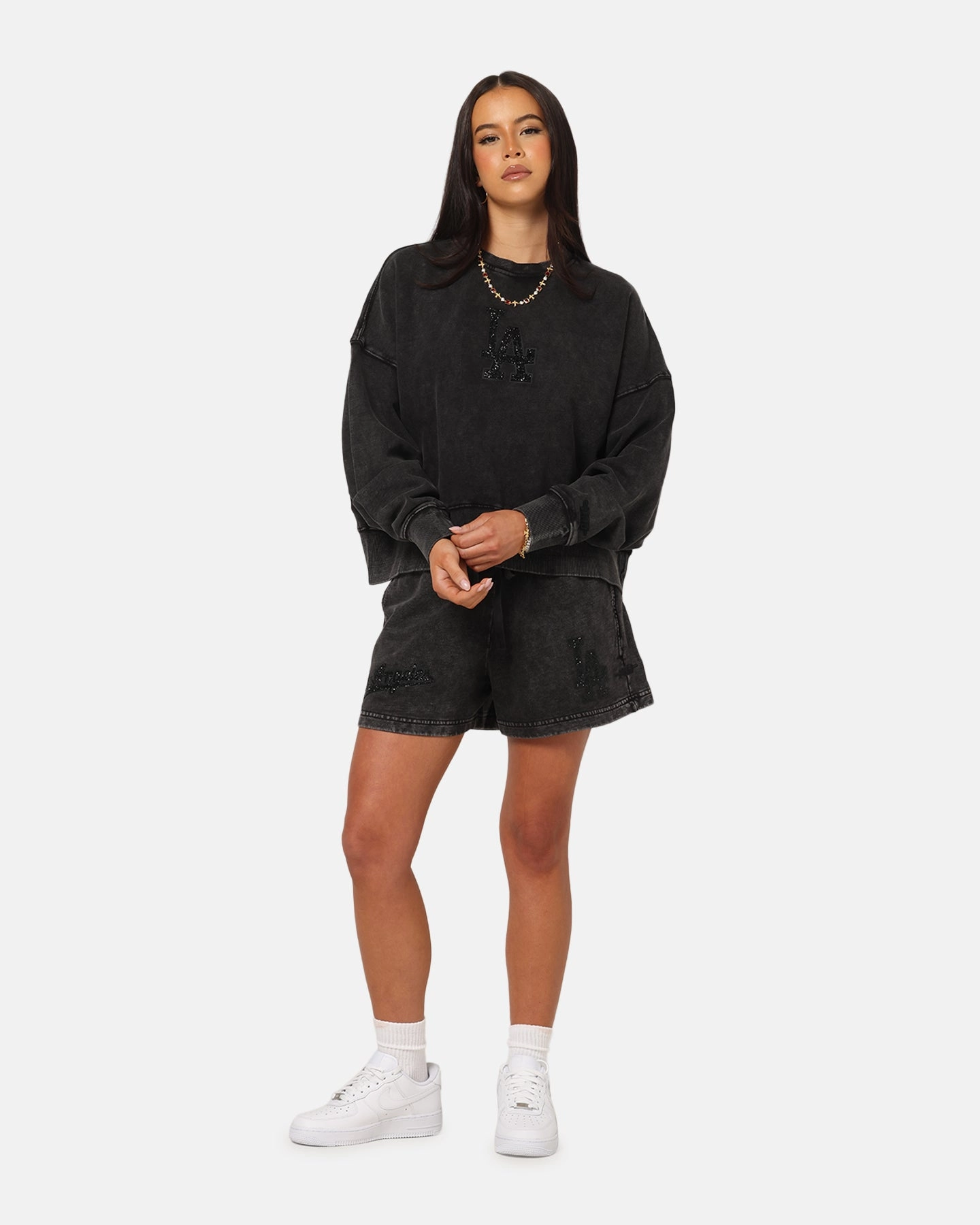 Pro Standard Women's Los Angeles Dodgers Washed Crystaline Crewneck Washed Black Holiday Trip Stretch Material