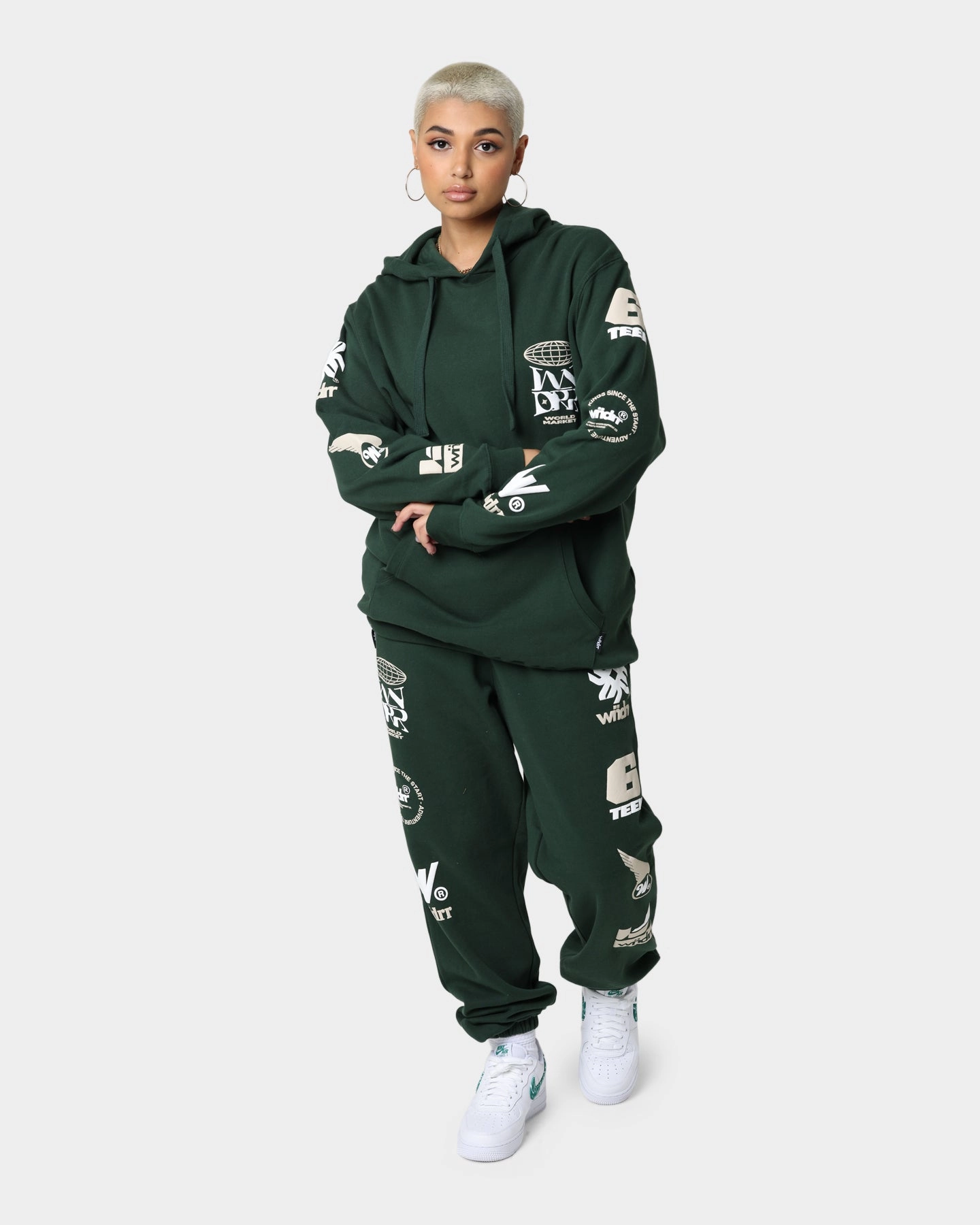WNDRR Market Hoodie Forest Green Compression Stitching Winter Ready