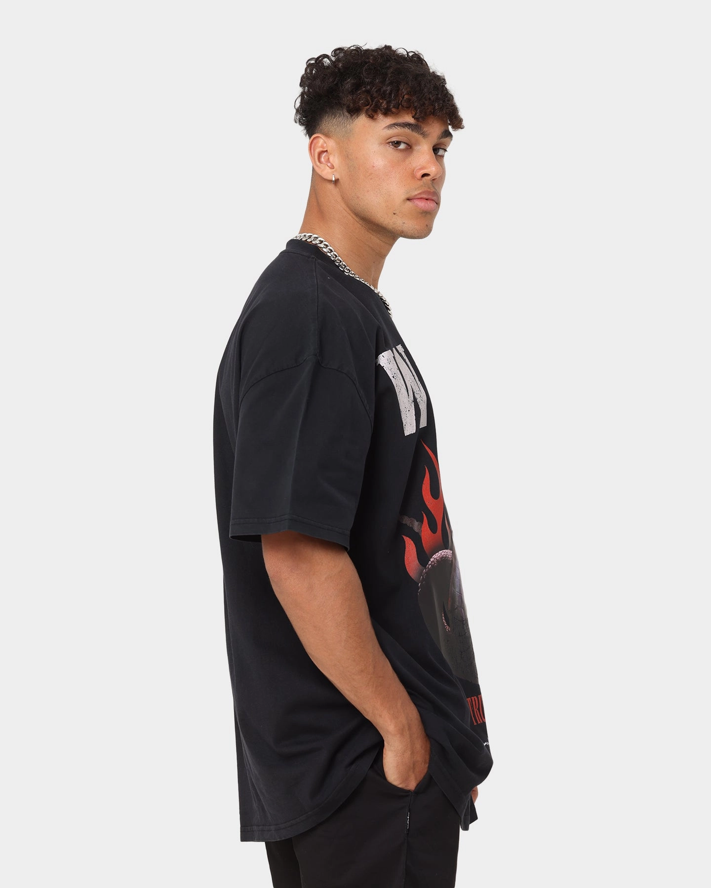 WNDRR Serpent Vintage T-Shirt Washed Black Beachwear Everyday Trend