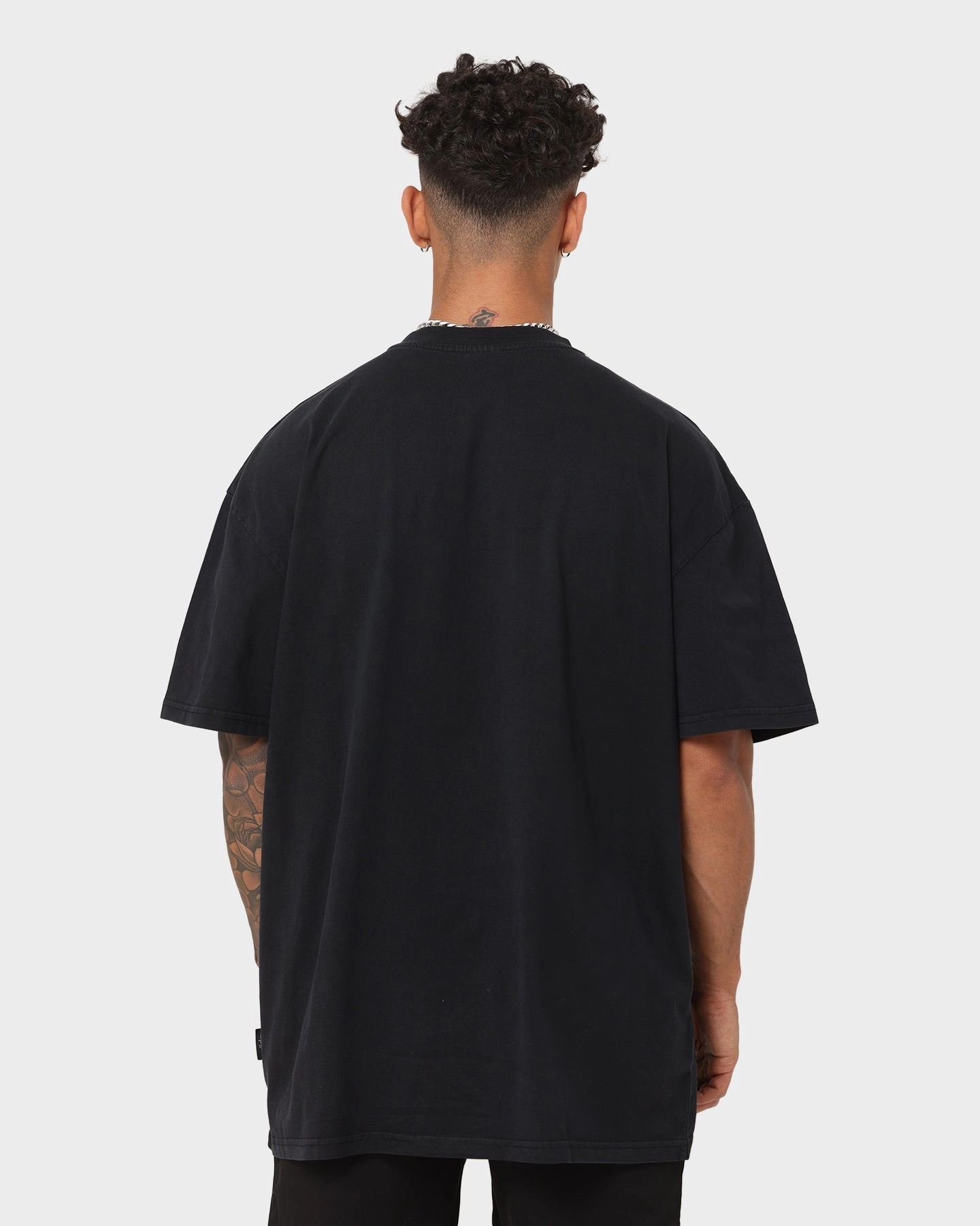 WNDRR Serpent Vintage T-Shirt Washed Black Casual Layering Basic Comfort