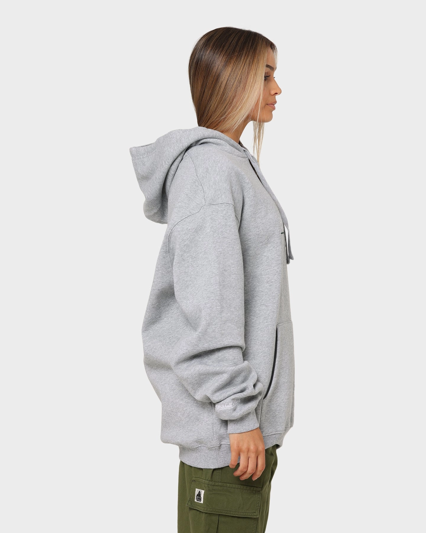 Secure Storage Mitchell & Ness Green Bay Packers Helmet Stack Hoodie Grey Marle