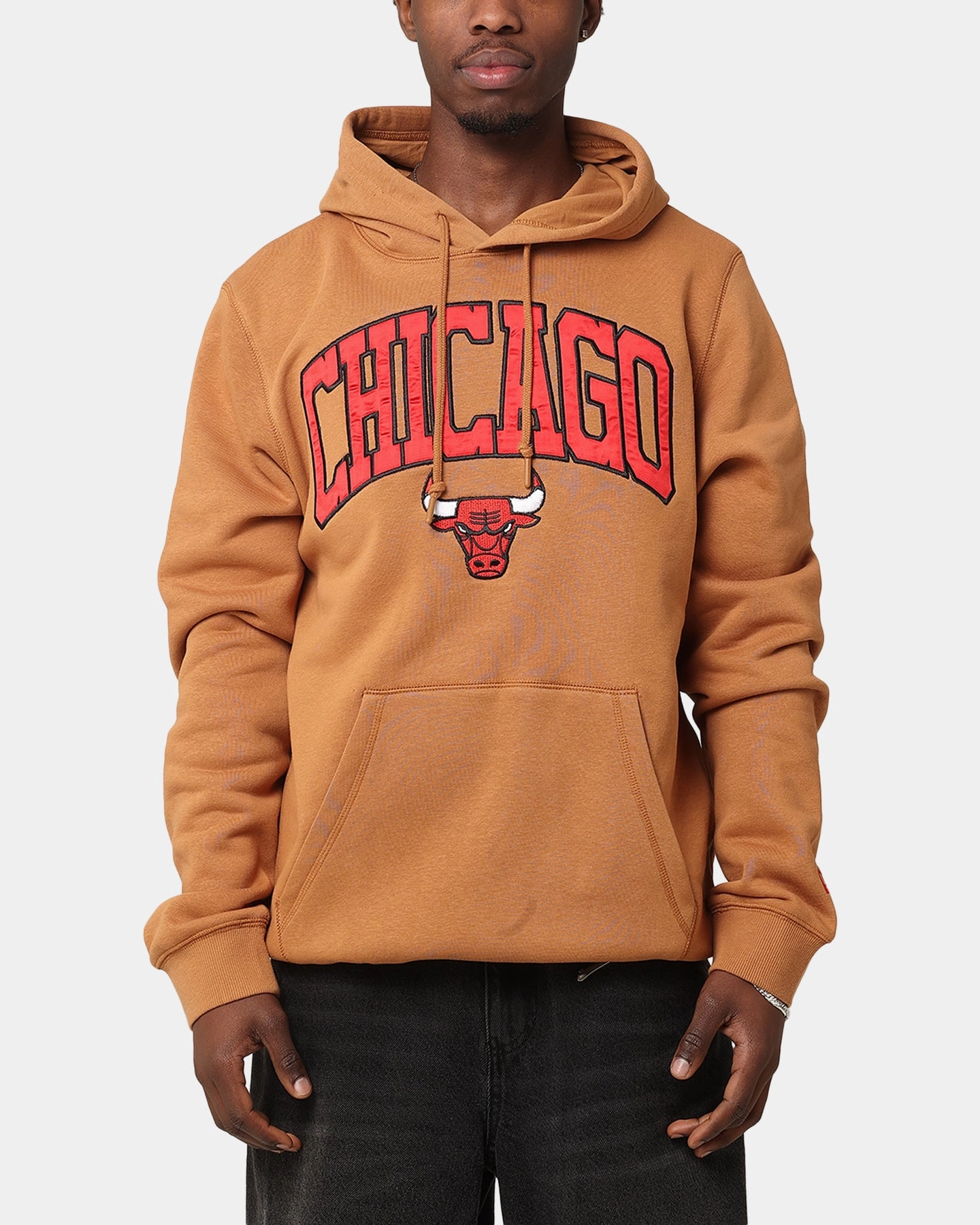 Low Profile Fasteners New Era Chicago Bulls Pullover Hoodie Medium Beige